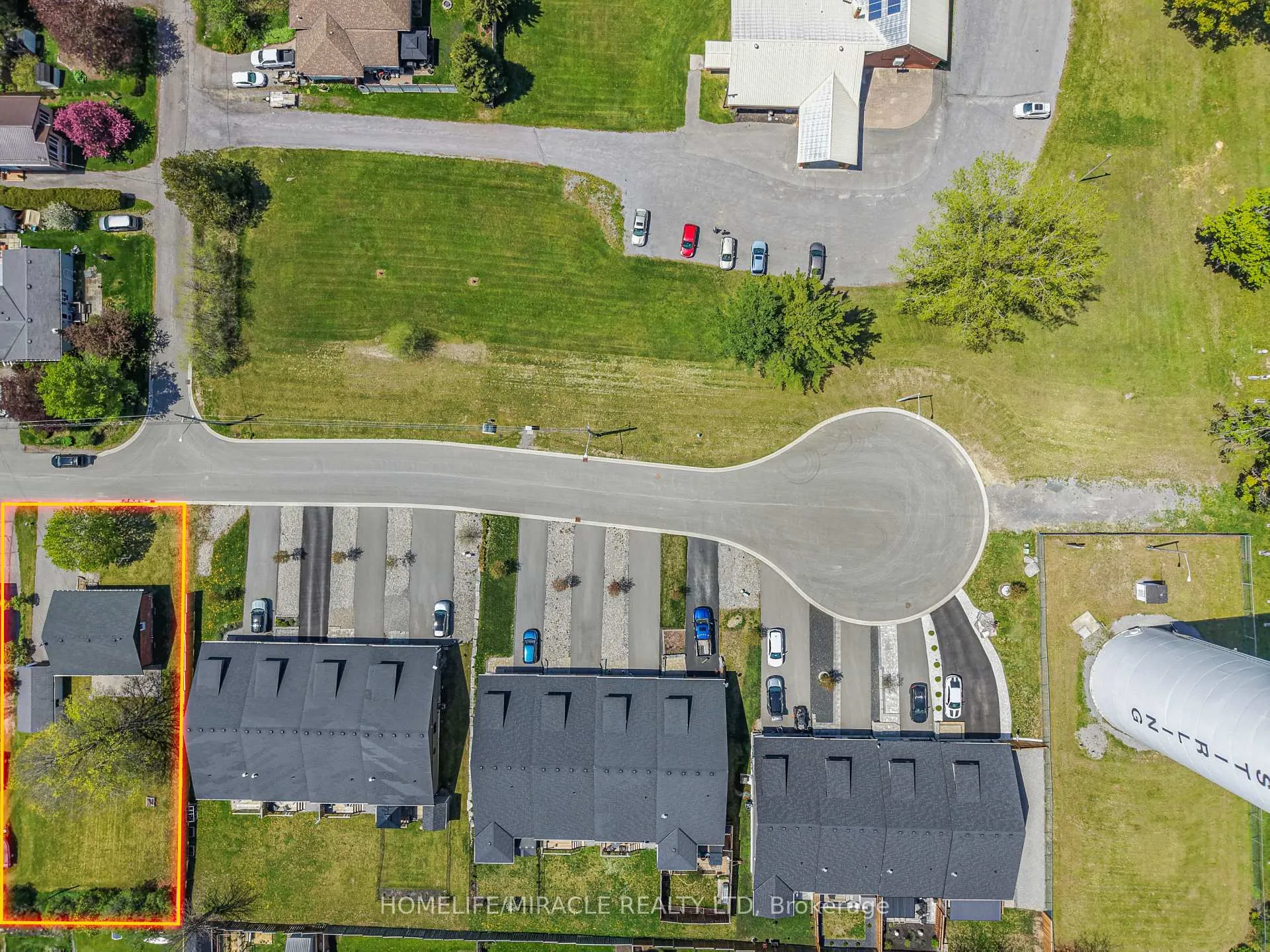 Photo 9 of 207 Baker Street, Stirling-Rawdon, Stirling Ward — HOMEH