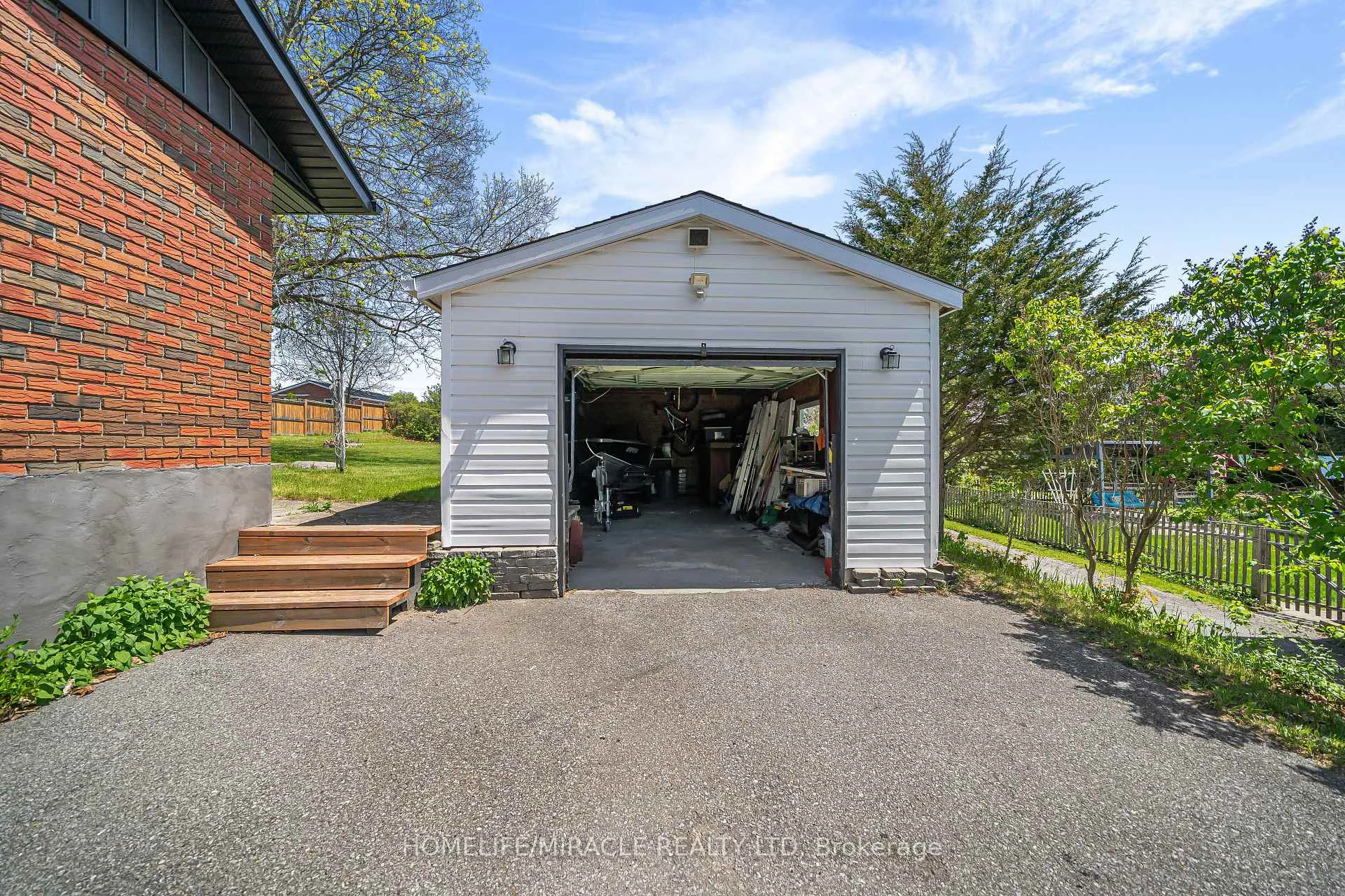 Photo 12 of 207 Baker Street, Stirling-Rawdon, Stirling Ward — HOMEH