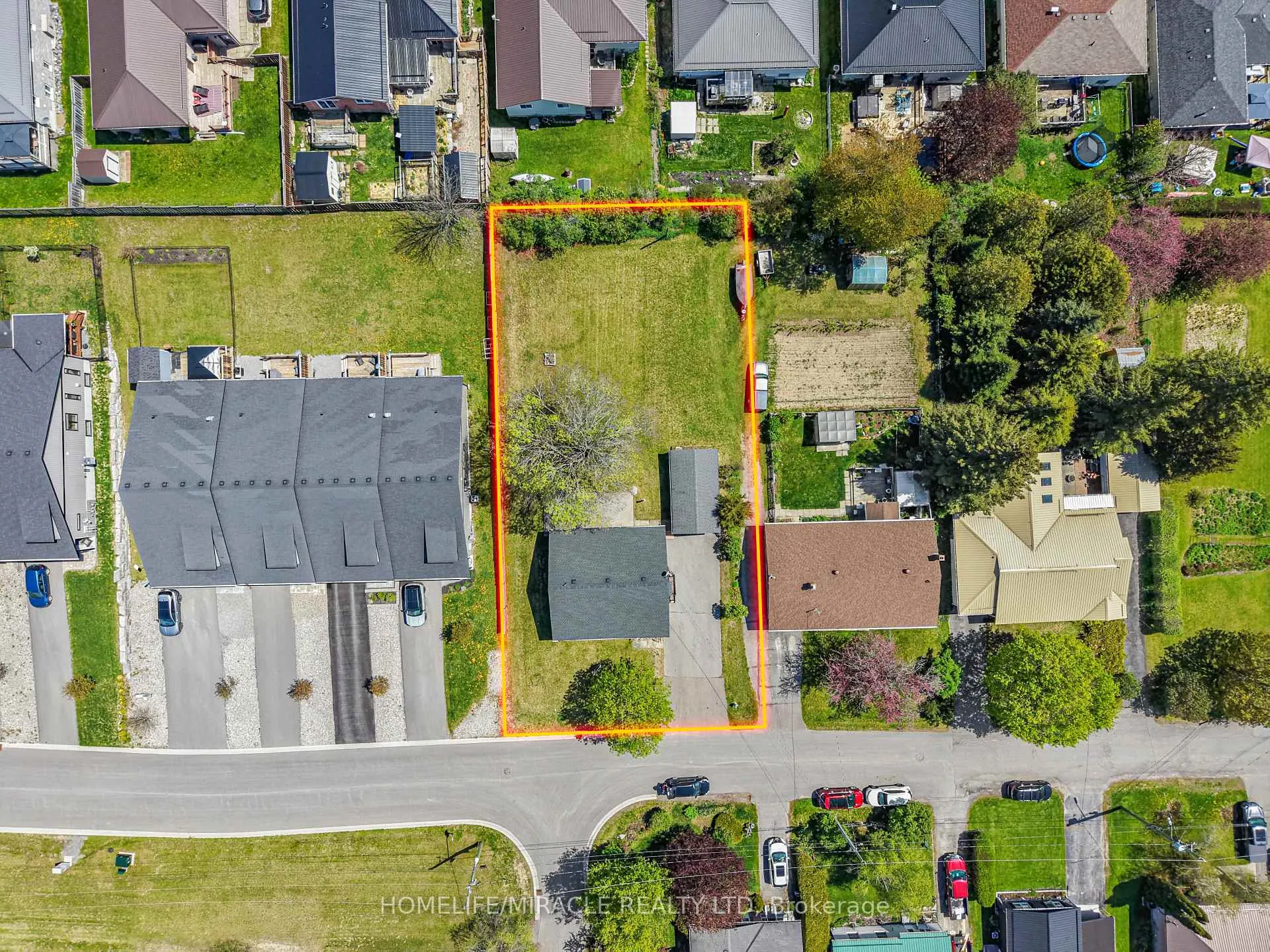 Photo 13 of 207 Baker Street, Stirling-Rawdon, Stirling Ward — HOMEH