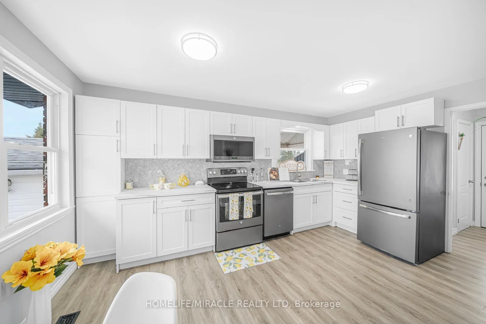 Photo 19 of 207 Baker Street, Stirling-Rawdon, Stirling Ward — HOMEH