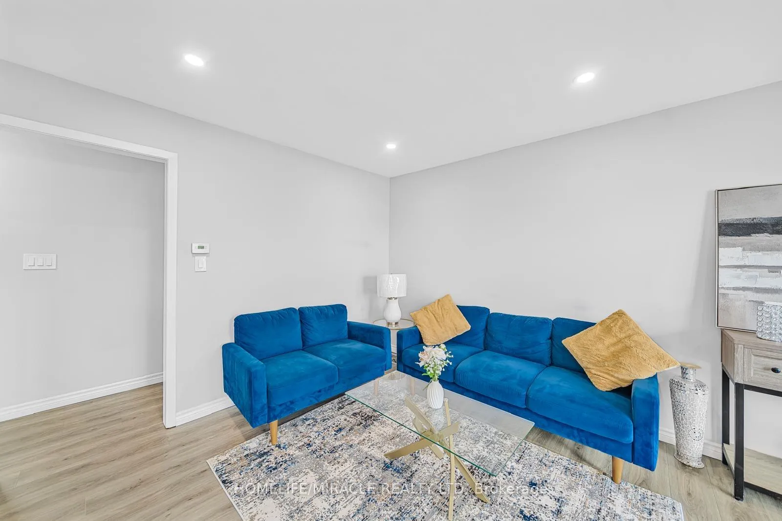 Photo 23 of 207 Baker Street, Stirling-Rawdon, Stirling Ward — HOMEH