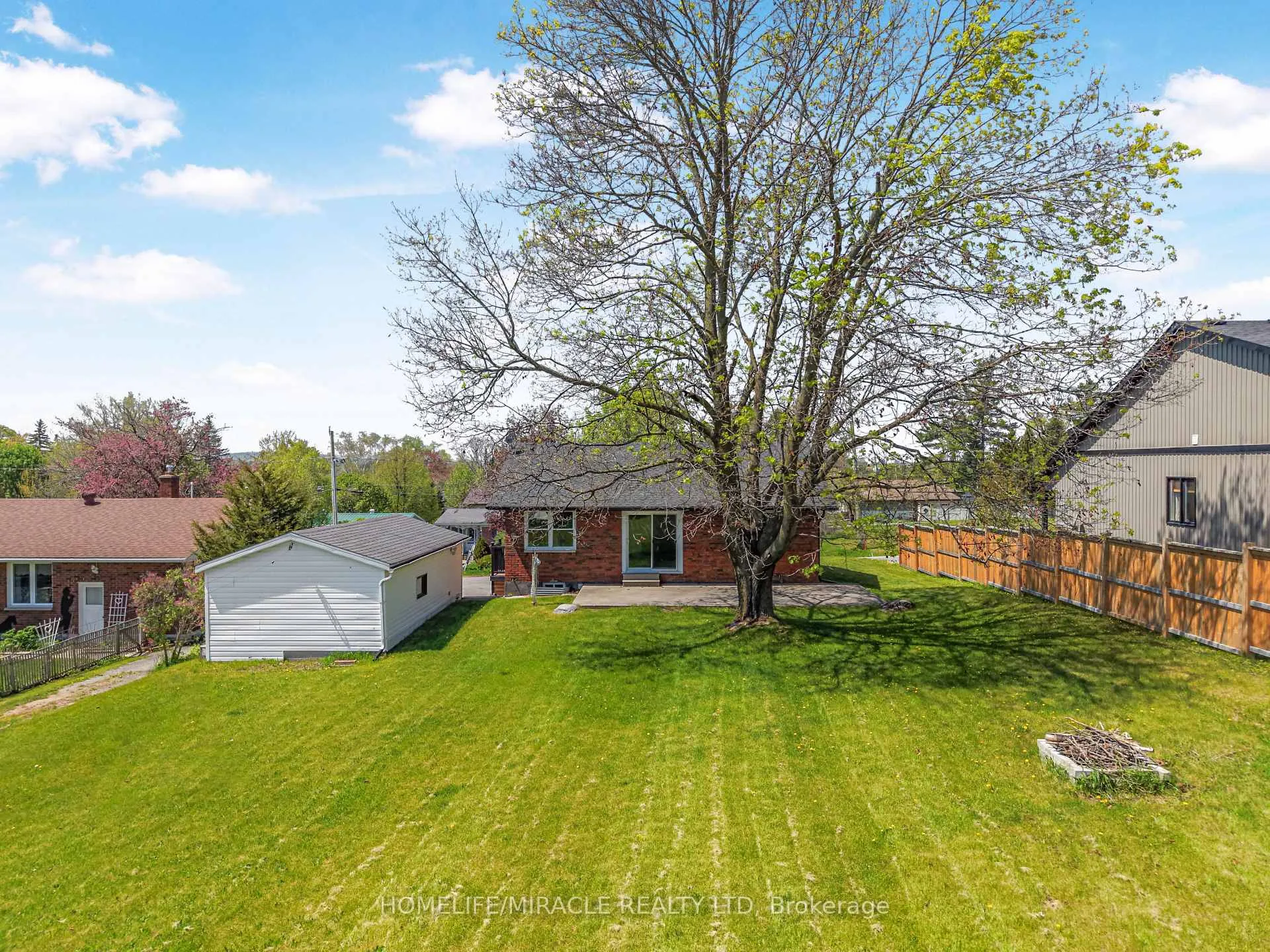 Photo 41 of 207 Baker Street, Stirling-Rawdon, Stirling Ward — HOMEH