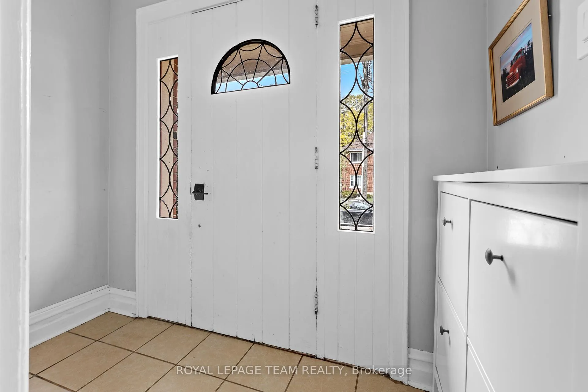 Photo 2 of 135 Clarendon Avenue, Ottawa, Ottawa West — HOMEH