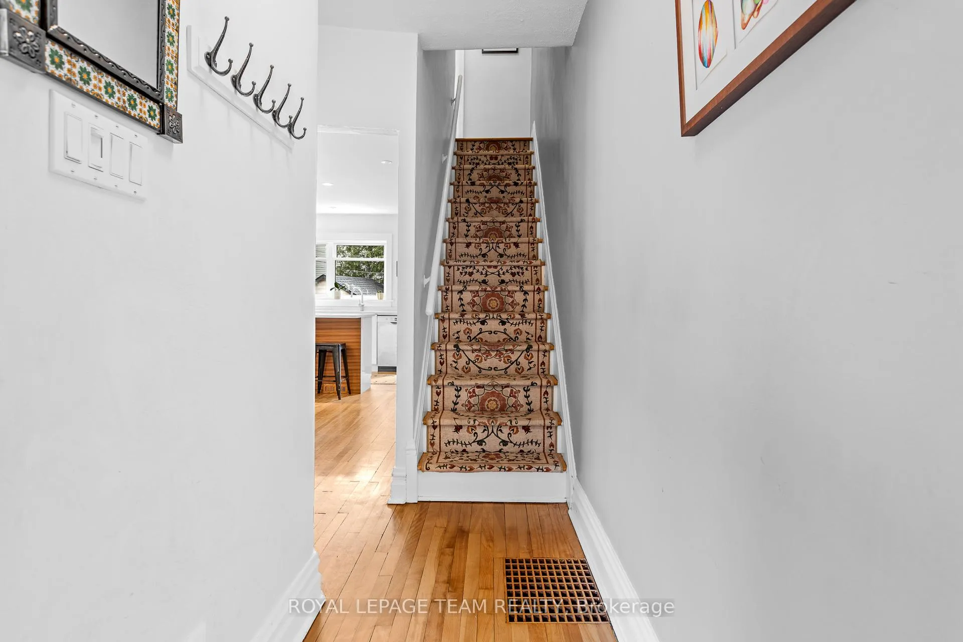 Photo 4 of 135 Clarendon Avenue, Ottawa, Ottawa West — HOMEH