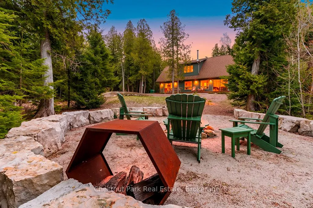 Front of 90 Devils Glen
