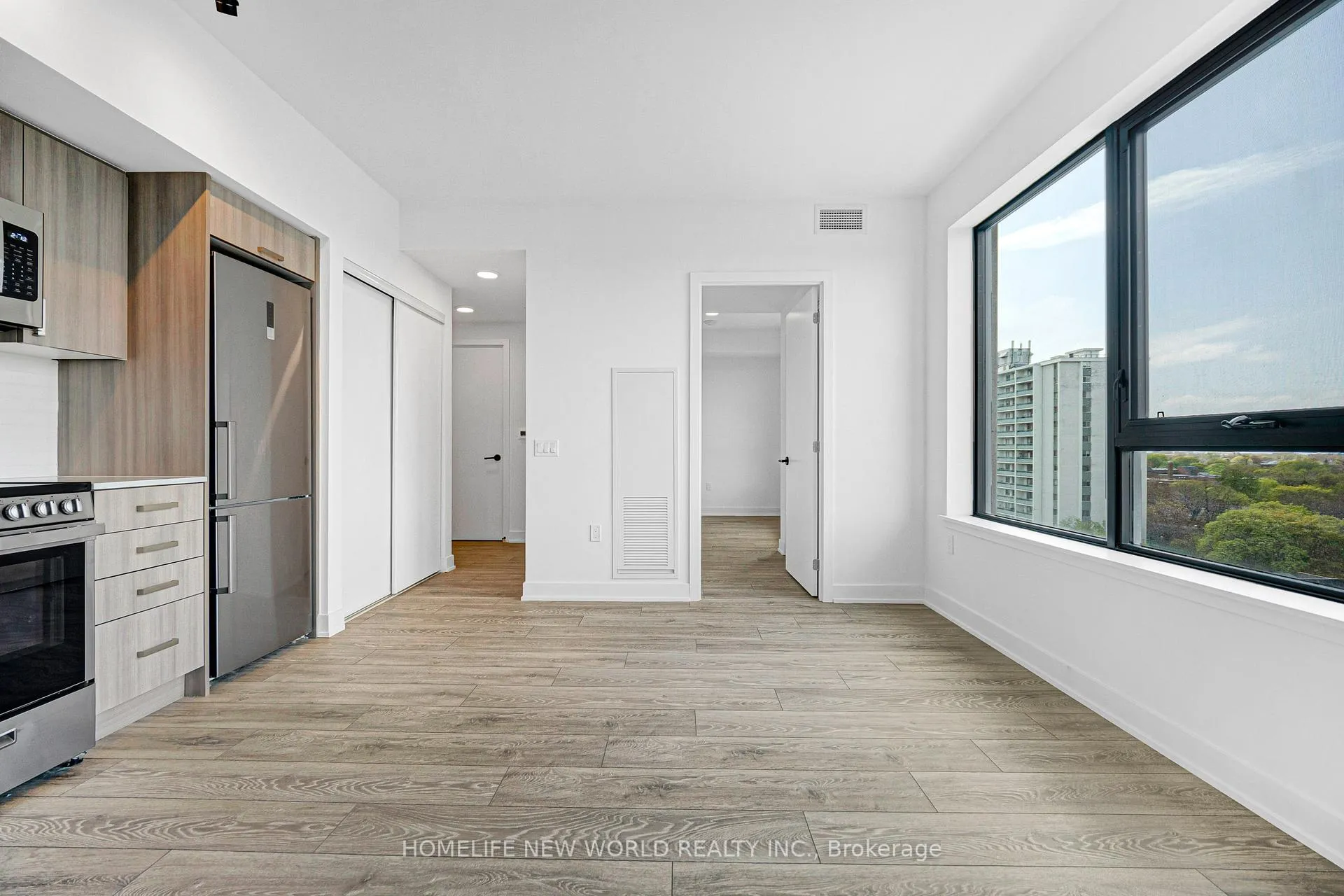 Photo 13 of Unit 807, 758 Dovercourt Road, Toronto, Dovercourt-Wallace Emerson-Junction — HOMEH
