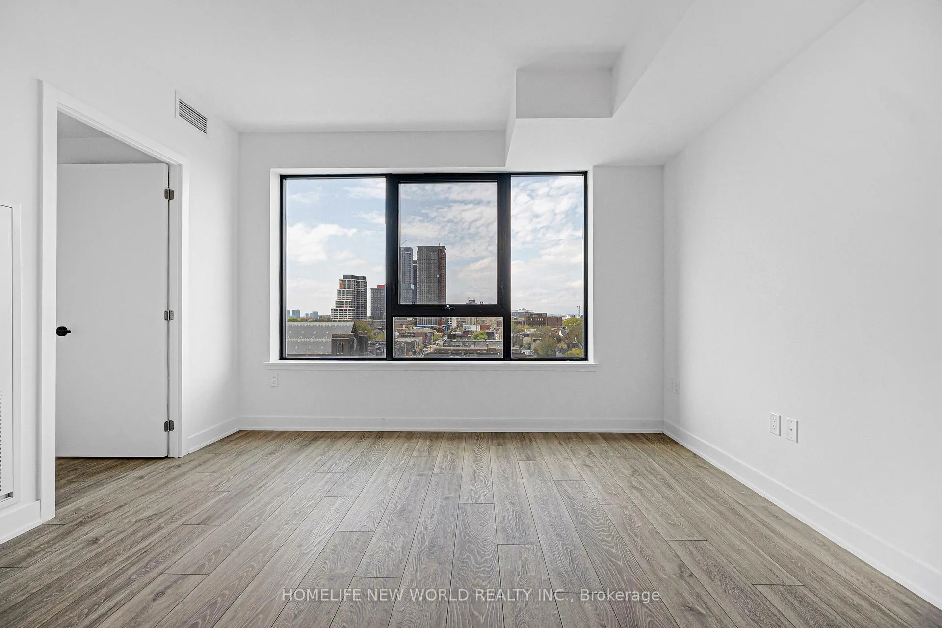 Photo 16 of Unit 807, 758 Dovercourt Road, Toronto, Dovercourt-Wallace Emerson-Junction — HOMEH