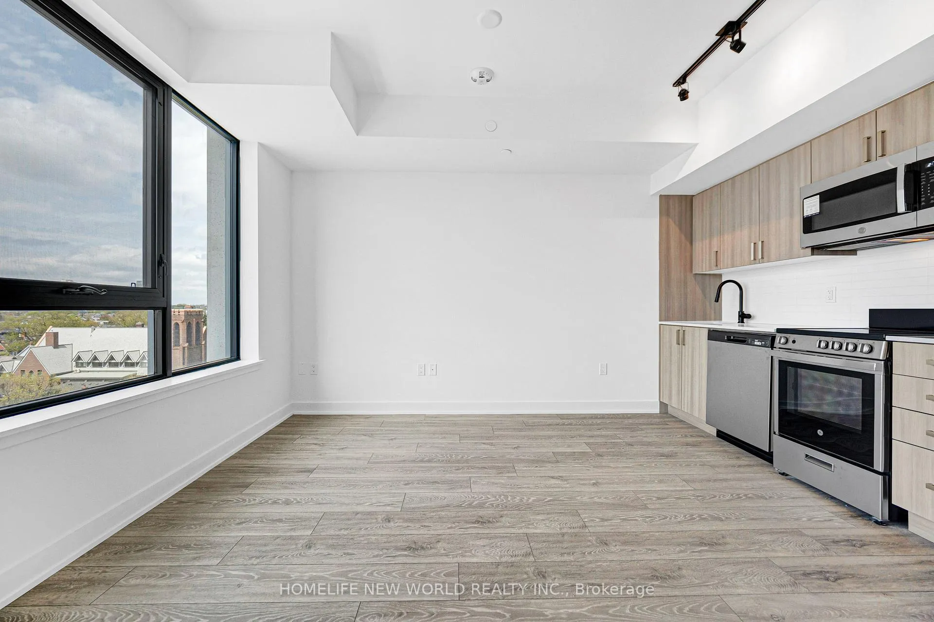 Photo 18 of Unit 807, 758 Dovercourt Road, Toronto, Dovercourt-Wallace Emerson-Junction — HOMEH