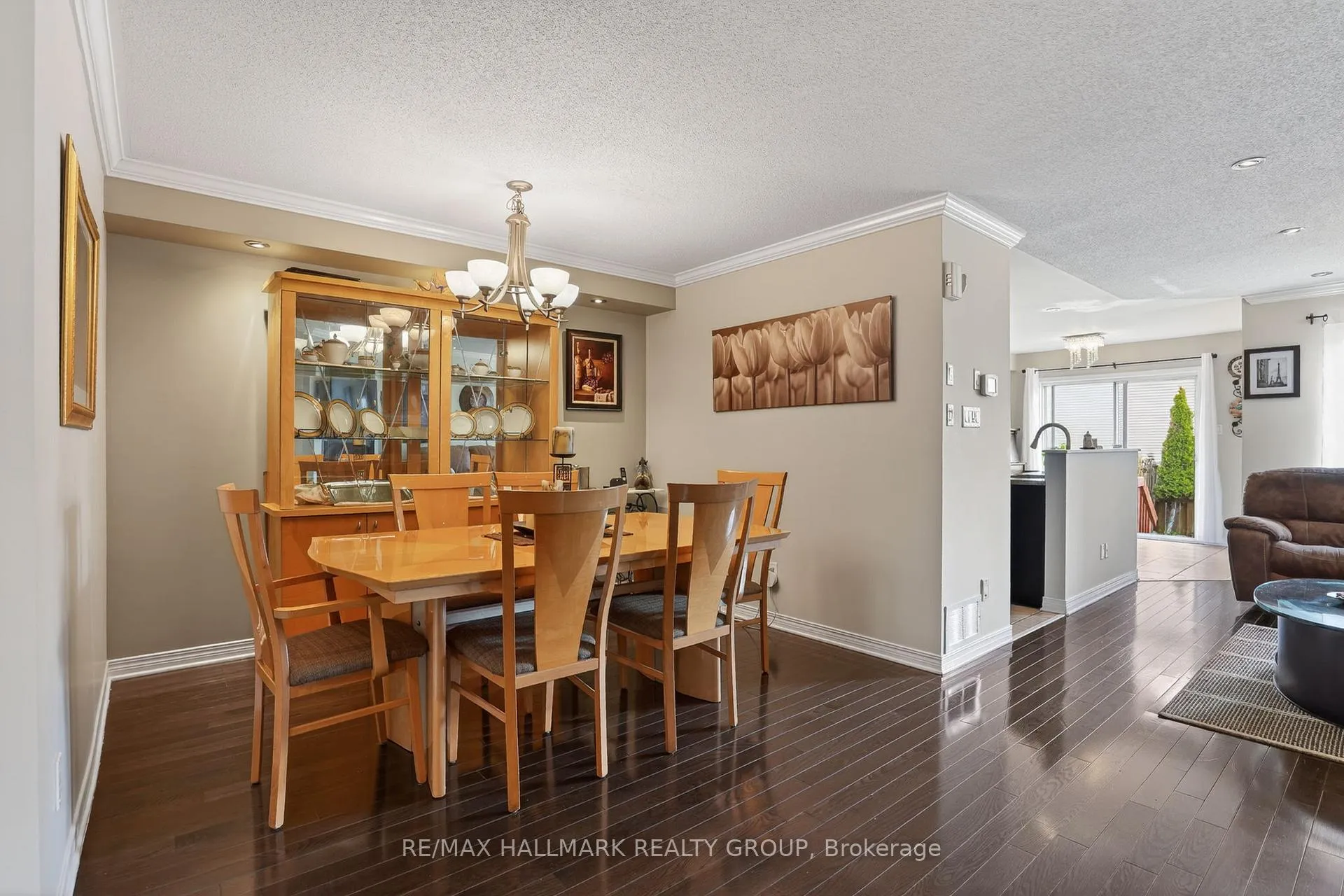 Photo 6 of 136 Prem Circle, Ottawa, Barrhaven - Cedargrove/Fraserdale — HOMEH