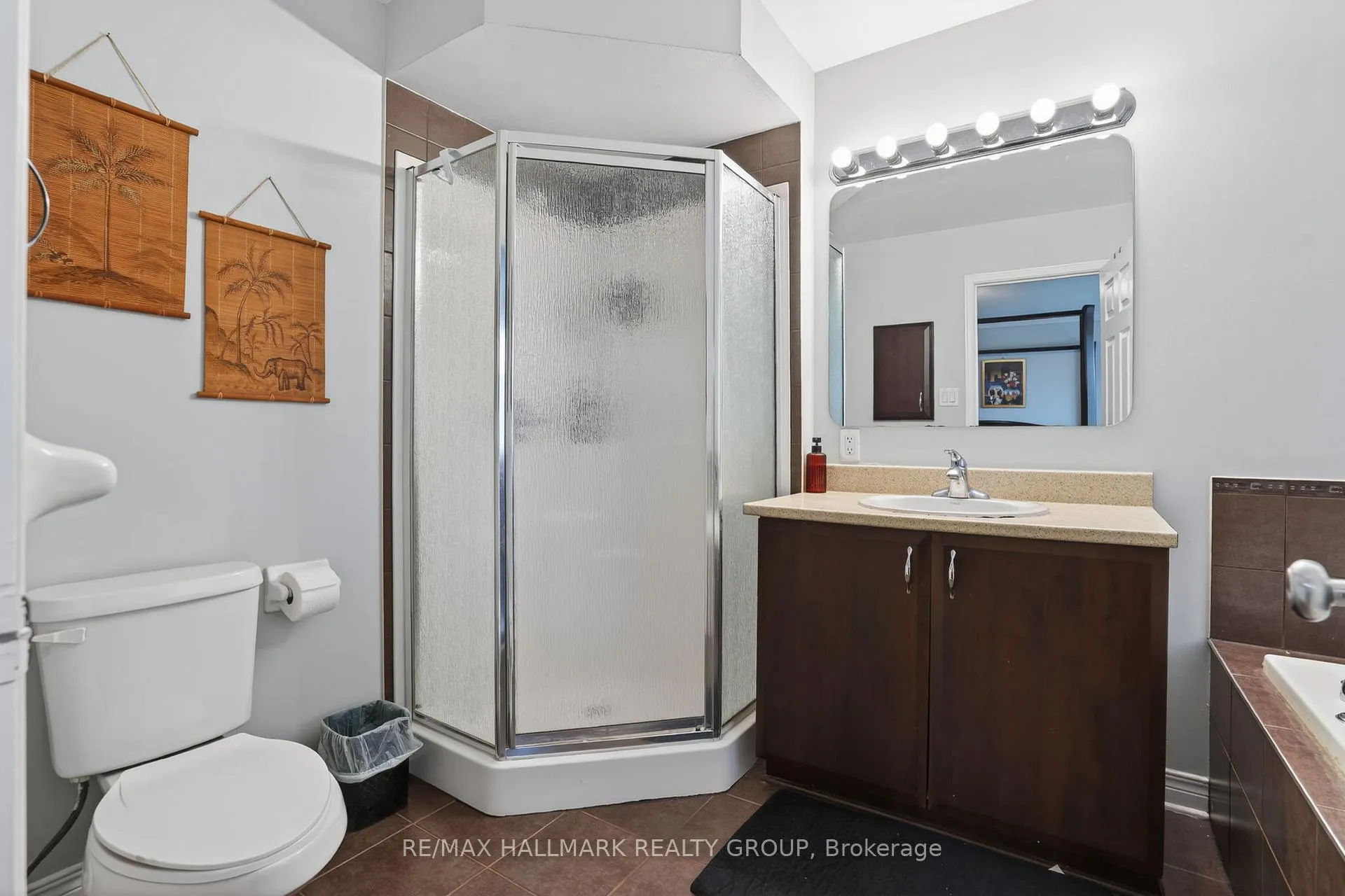Photo 29 of 136 Prem Circle, Ottawa, Barrhaven - Cedargrove/Fraserdale — HOMEH