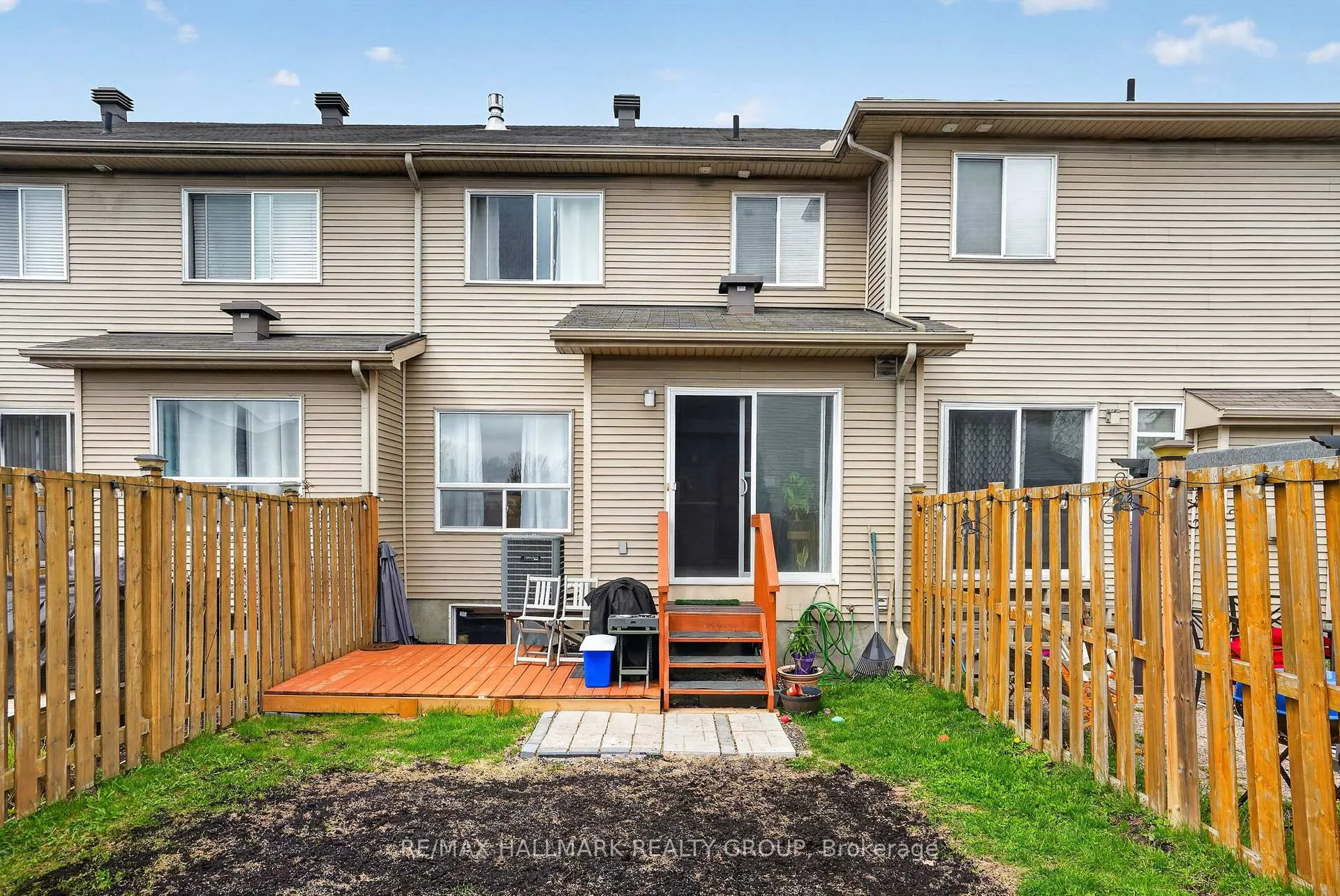 Photo 44 of 136 Prem Circle, Ottawa, Barrhaven - Cedargrove/Fraserdale — HOMEH
