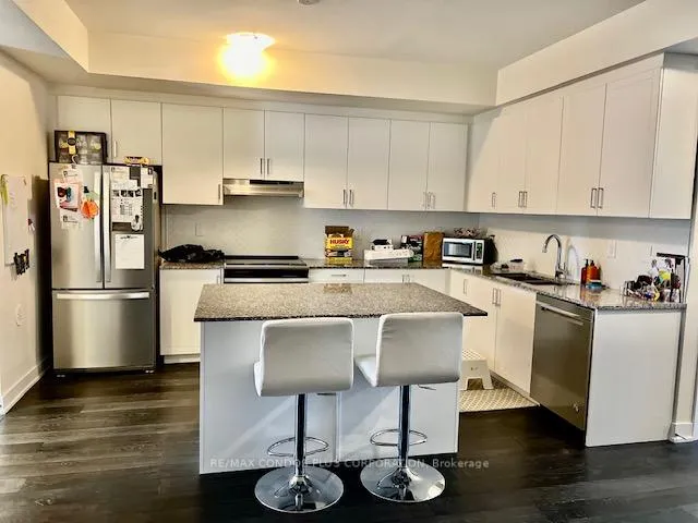 Front of Unit 5, 39 John Perkins Bull Drive