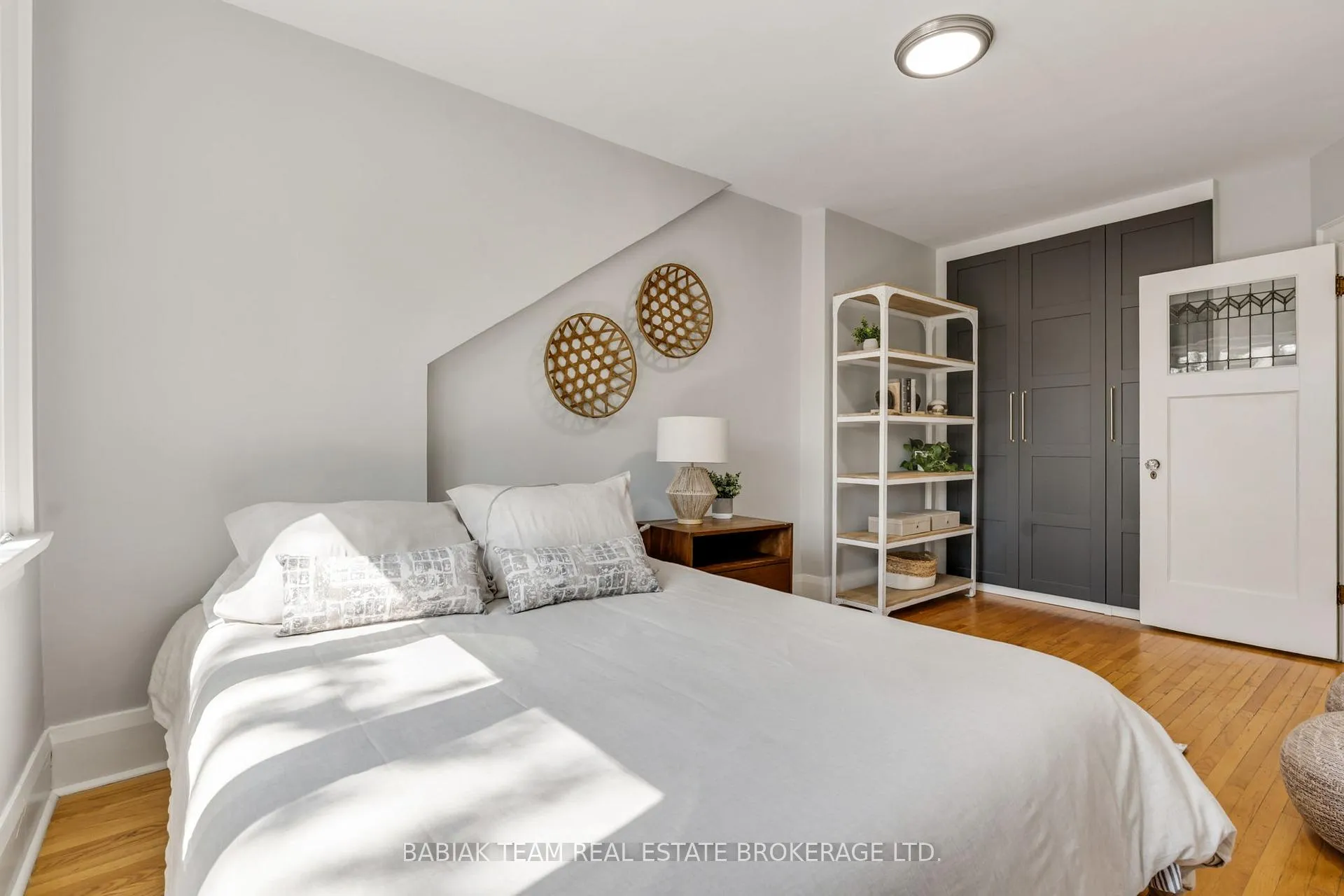Photo 23 of 383 Armadale Avenue, Toronto, Runnymede-Bloor West Village — HOMEH