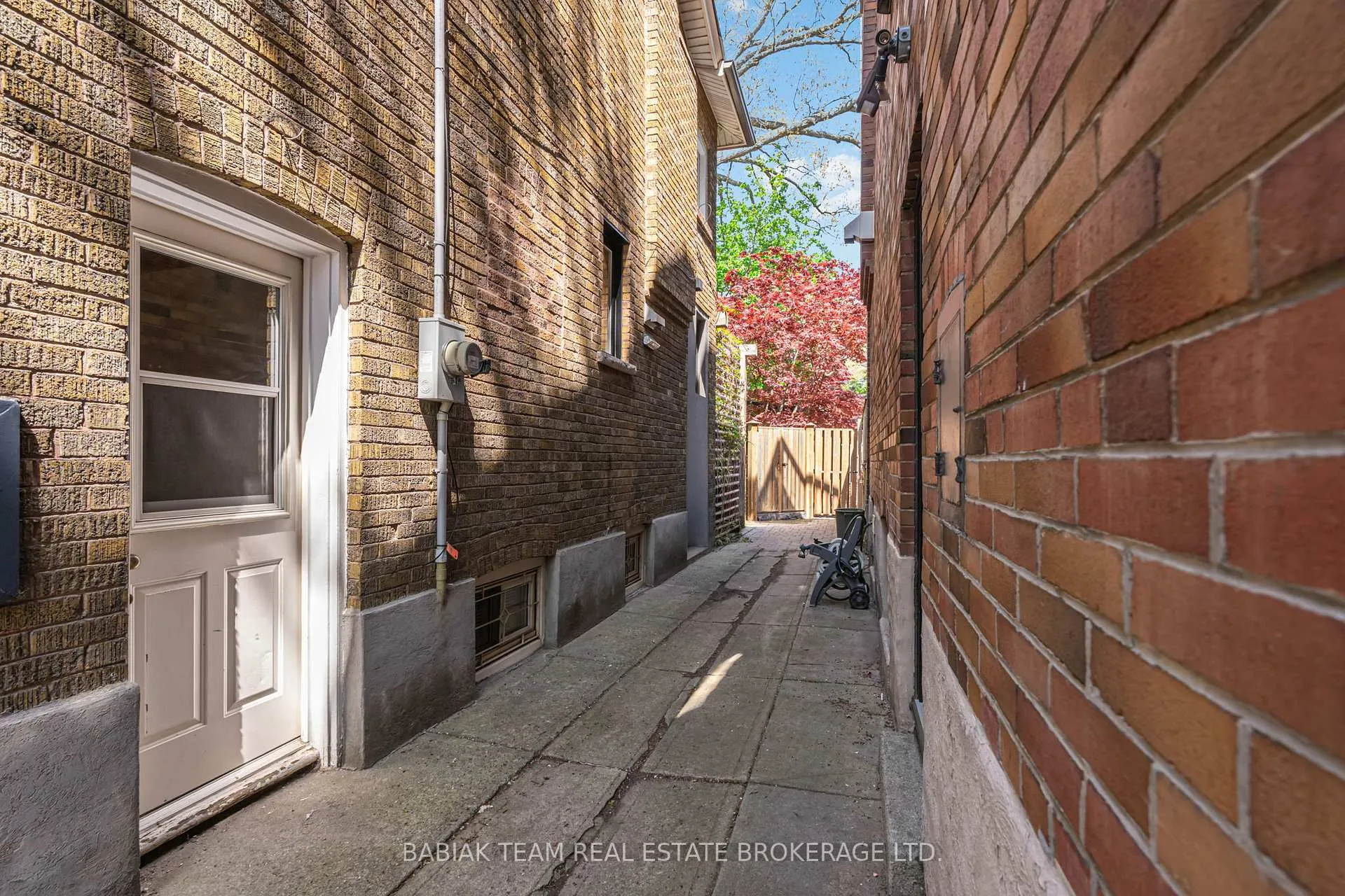 Photo 42 of 383 Armadale Avenue, Toronto, Runnymede-Bloor West Village — HOMEH