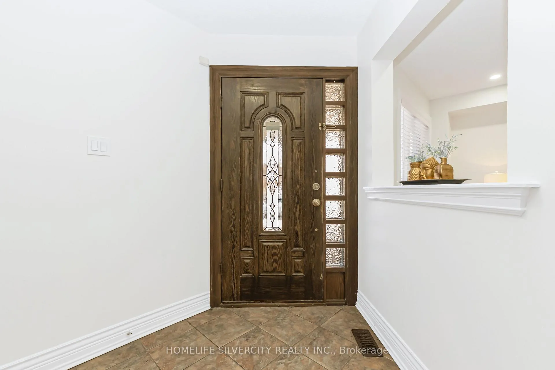 Photo 6 of 19 Vintage Gate, Brampton, Fletcher's Creek Village — HOMEH