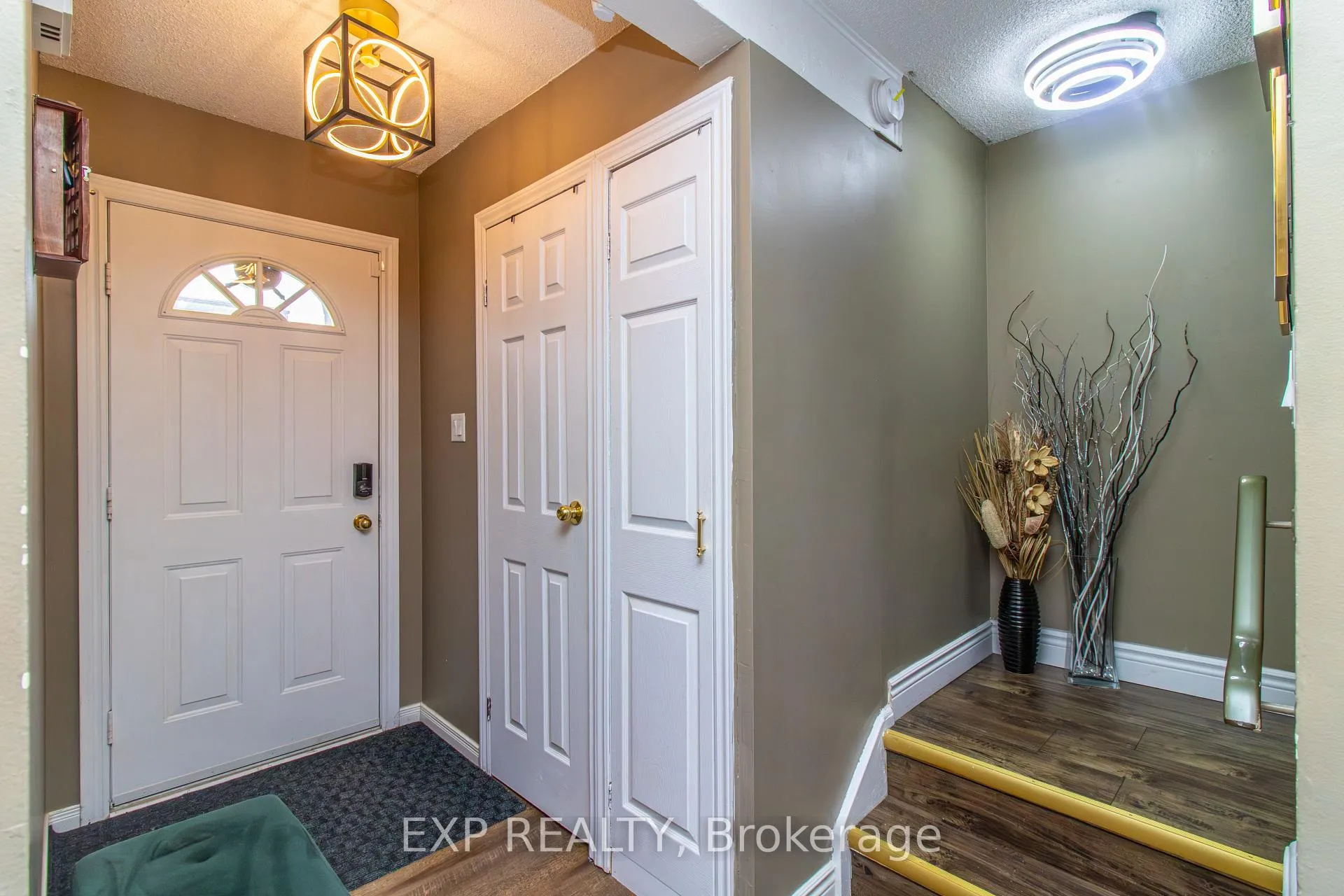 Photo 2 of Unit 259, 31 Greengate Road, Guelph, Junction/Onward Willow — HOMEH