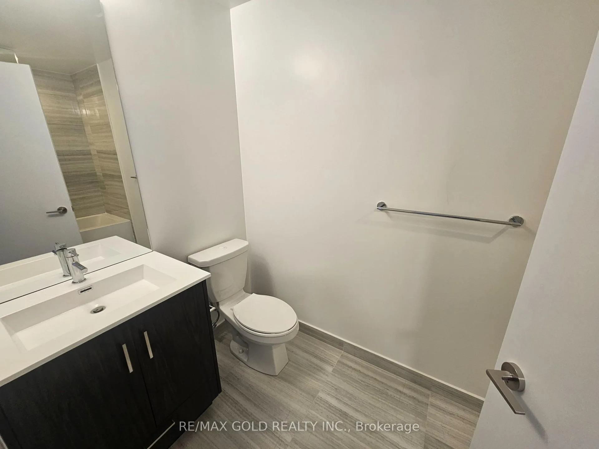 Photo 11 of Unit 4102, 180 Front Street E, Toronto, Moss Park — HOMEH