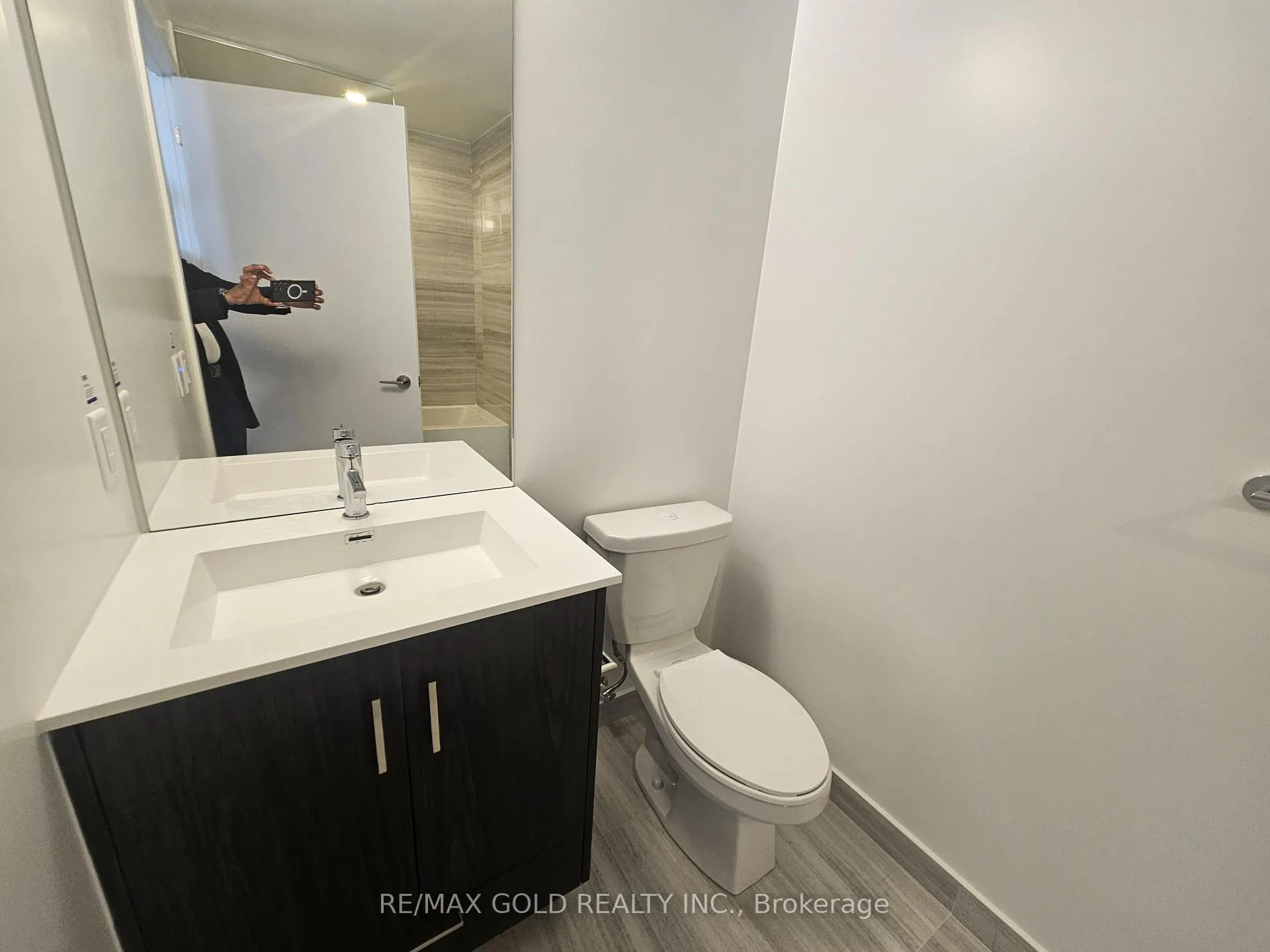 Photo 12 of Unit 4102, 180 Front Street E, Toronto, Moss Park — HOMEH