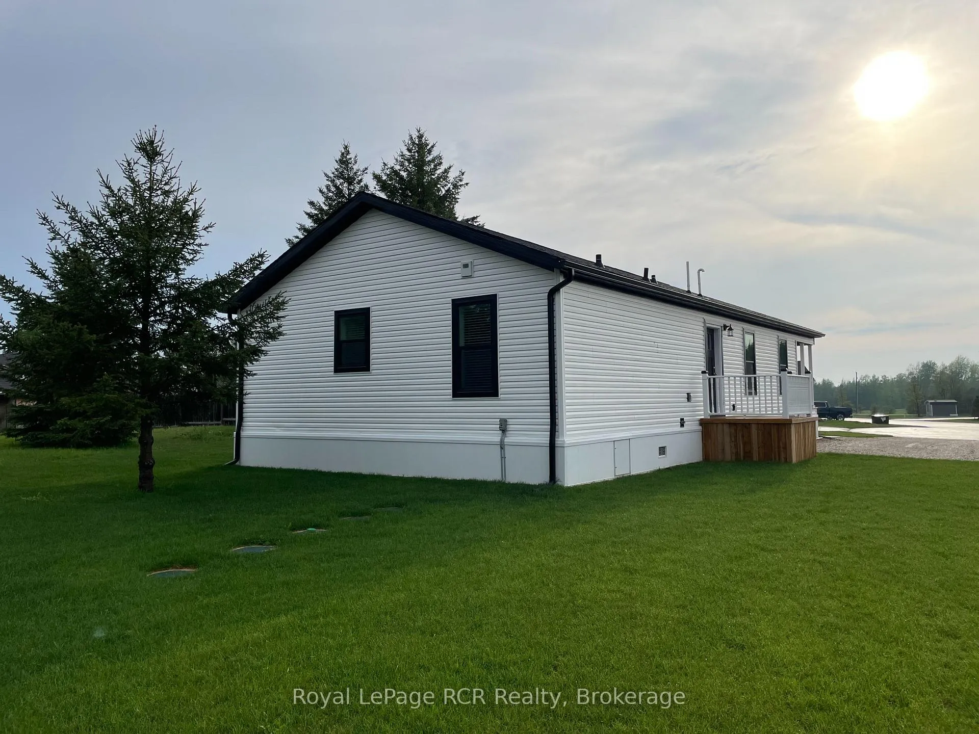 Photo 4 of 212 Spruce Drive, West Grey — HOMEH