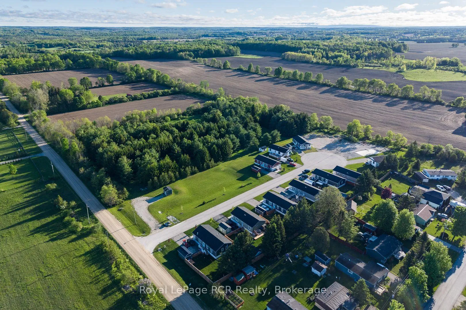 Photo 32 of 212 Spruce Drive, West Grey — HOMEH
