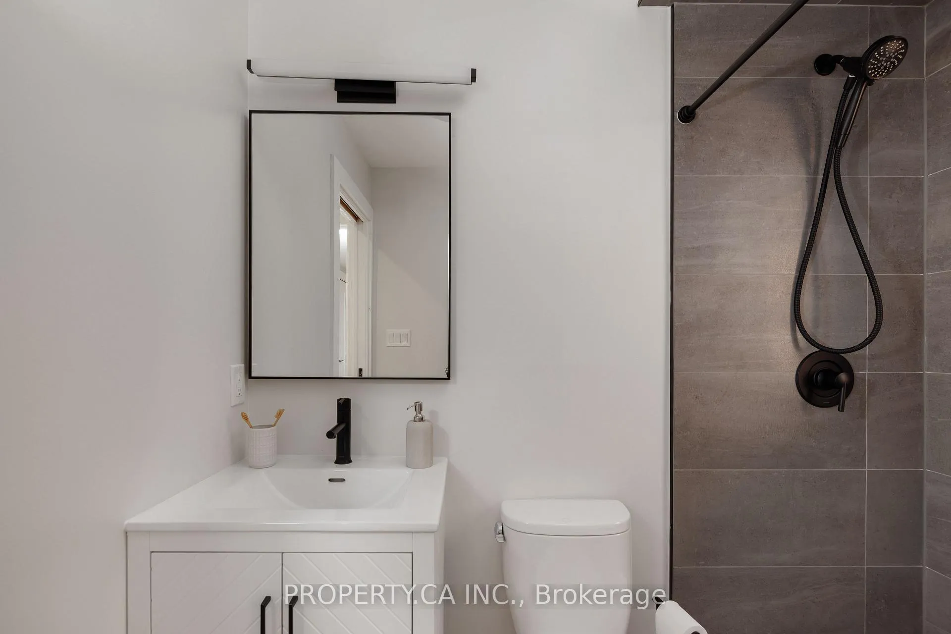 Photo 37 of 79 Macdonell Avenue, Toronto, Roncesvalles — HOMEH