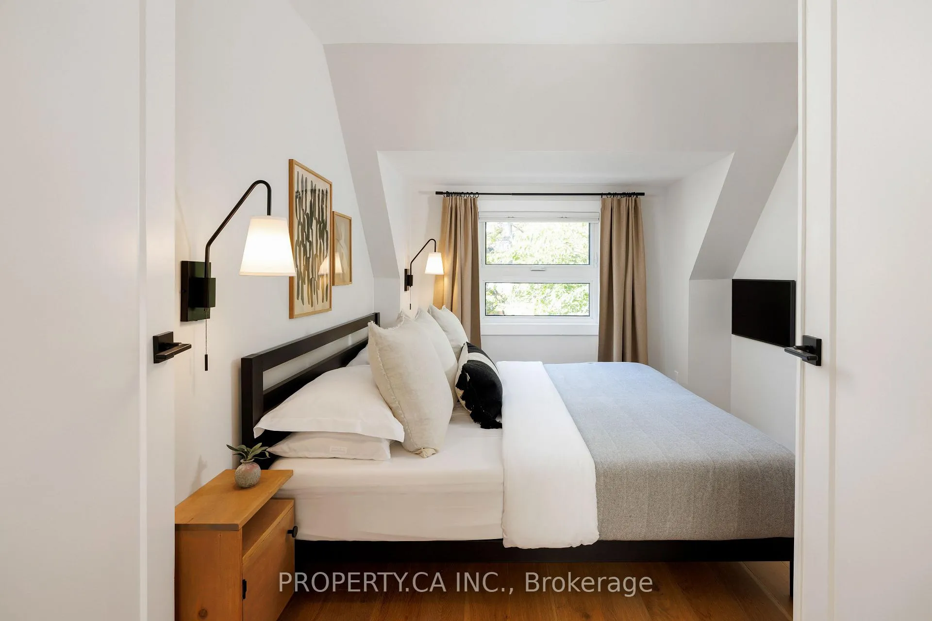 Photo 39 of 79 Macdonell Avenue, Toronto, Roncesvalles — HOMEH