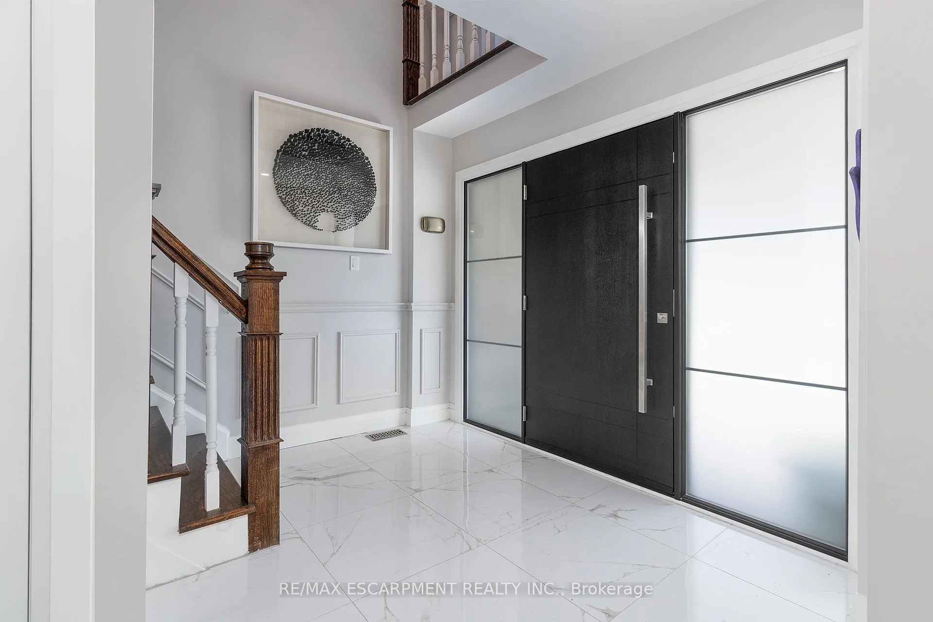 Photo 4 of 436 Goodram Drive, Burlington, Shoreacres — HOMEH