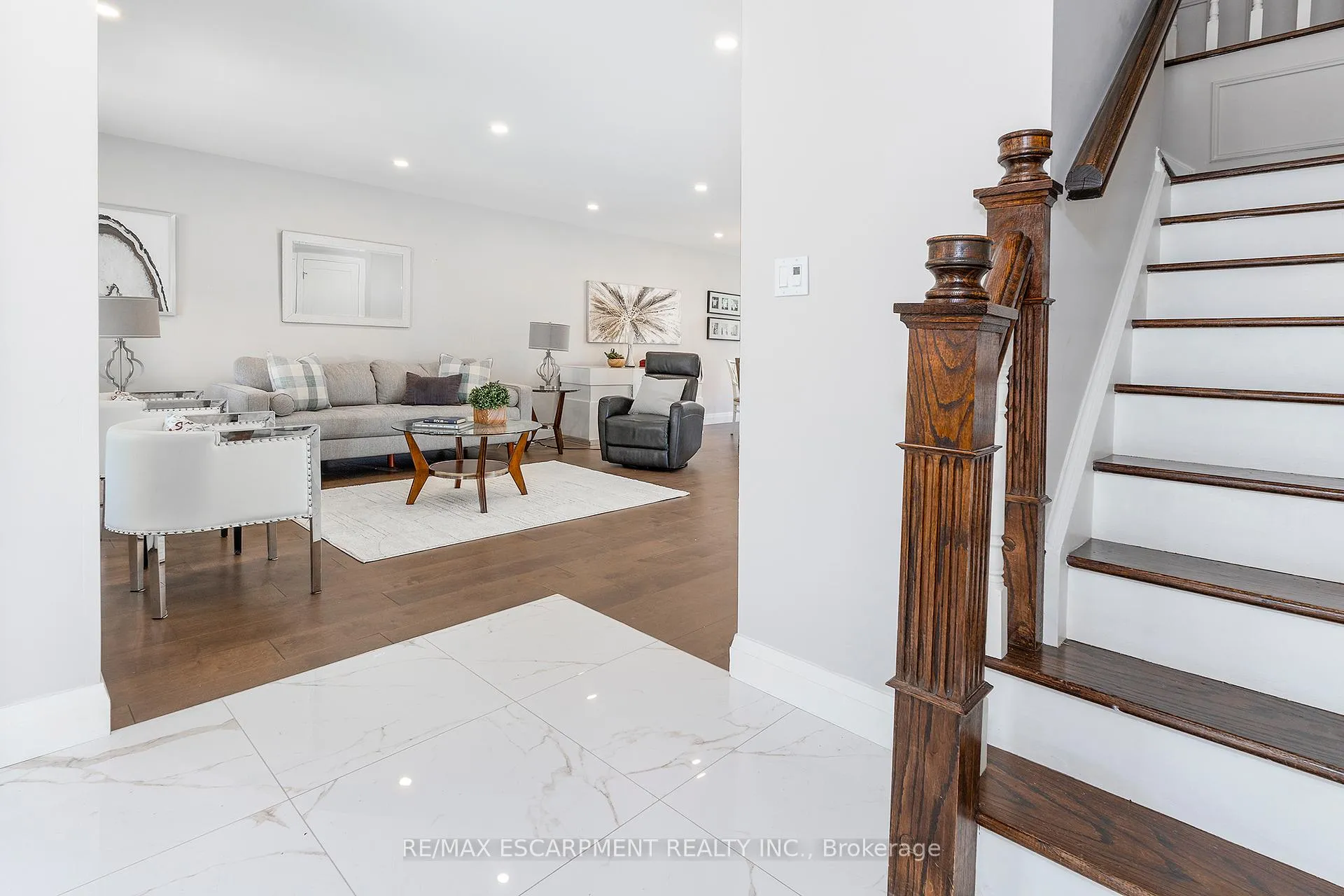 Photo 5 of 436 Goodram Drive, Burlington, Shoreacres — HOMEH