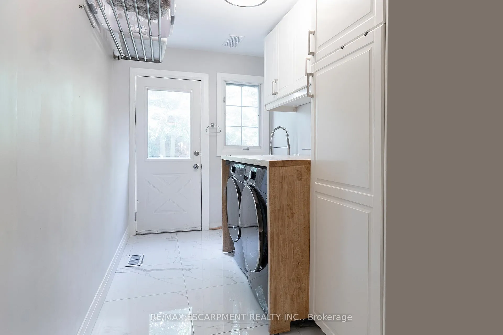 Photo 18 of 436 Goodram Drive, Burlington, Shoreacres — HOMEH
