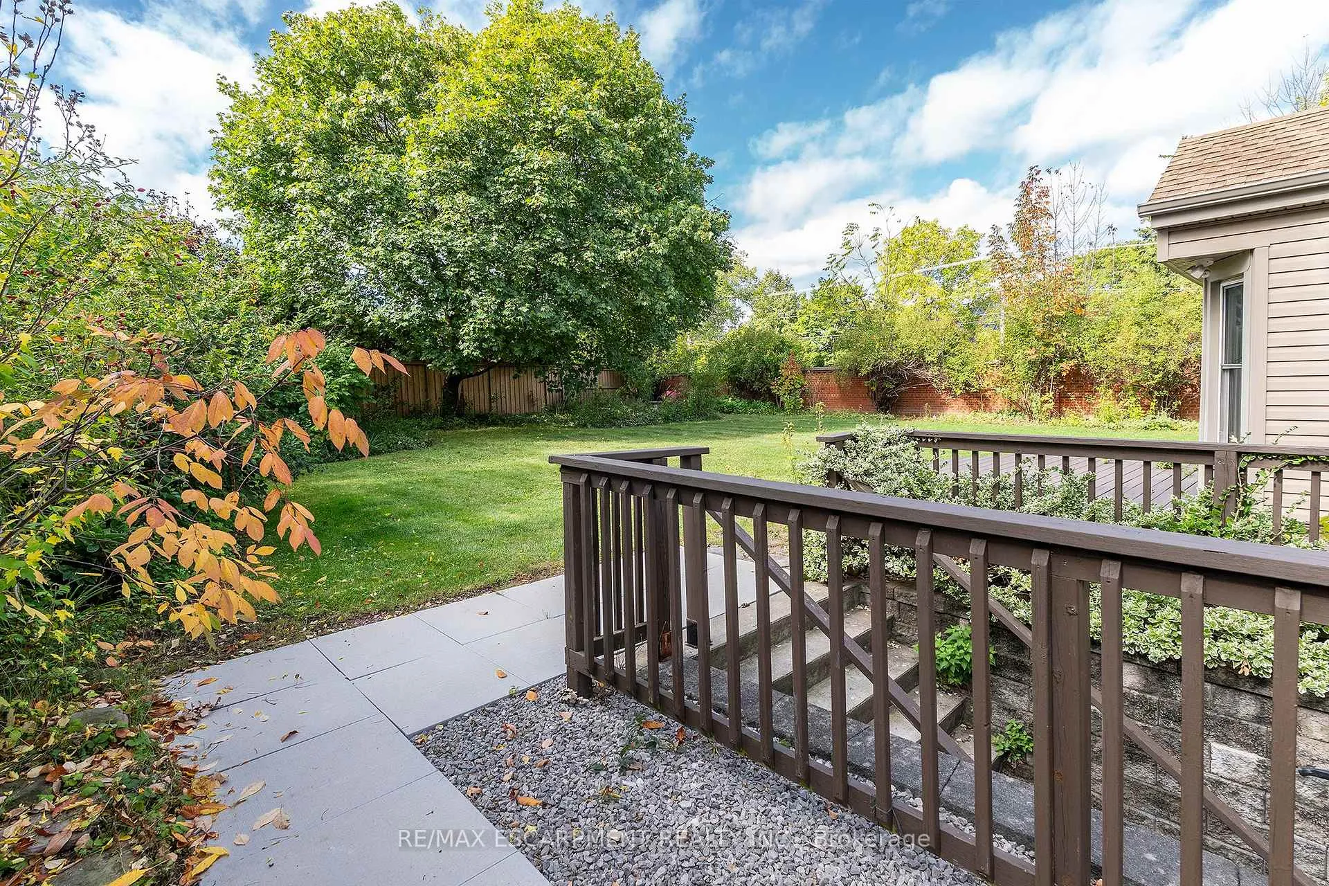 Photo 36 of 436 Goodram Drive, Burlington, Shoreacres — HOMEH