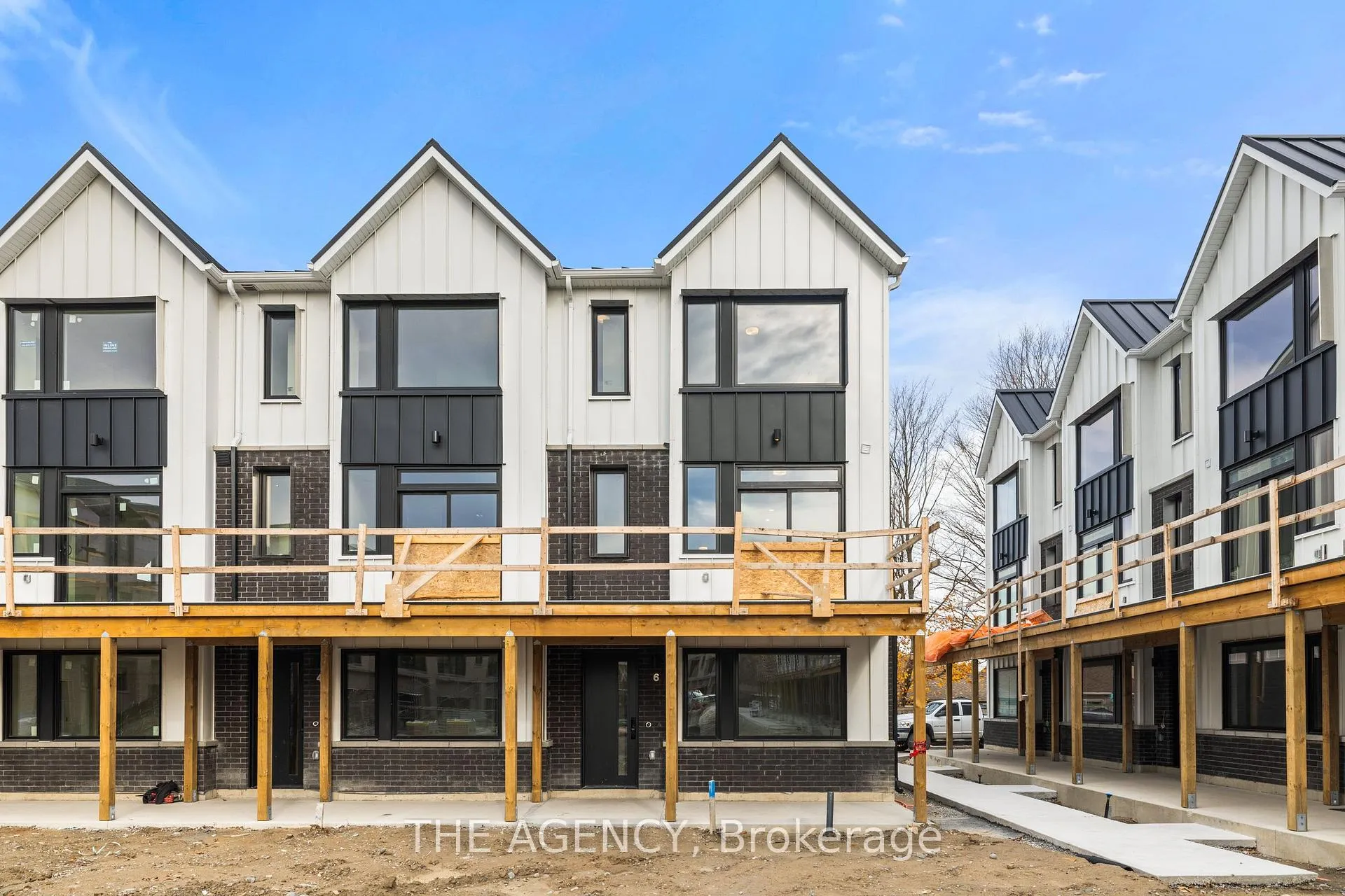Photo 1 of 6 Rainwater Lane, Barrie, Holly — HOMEH