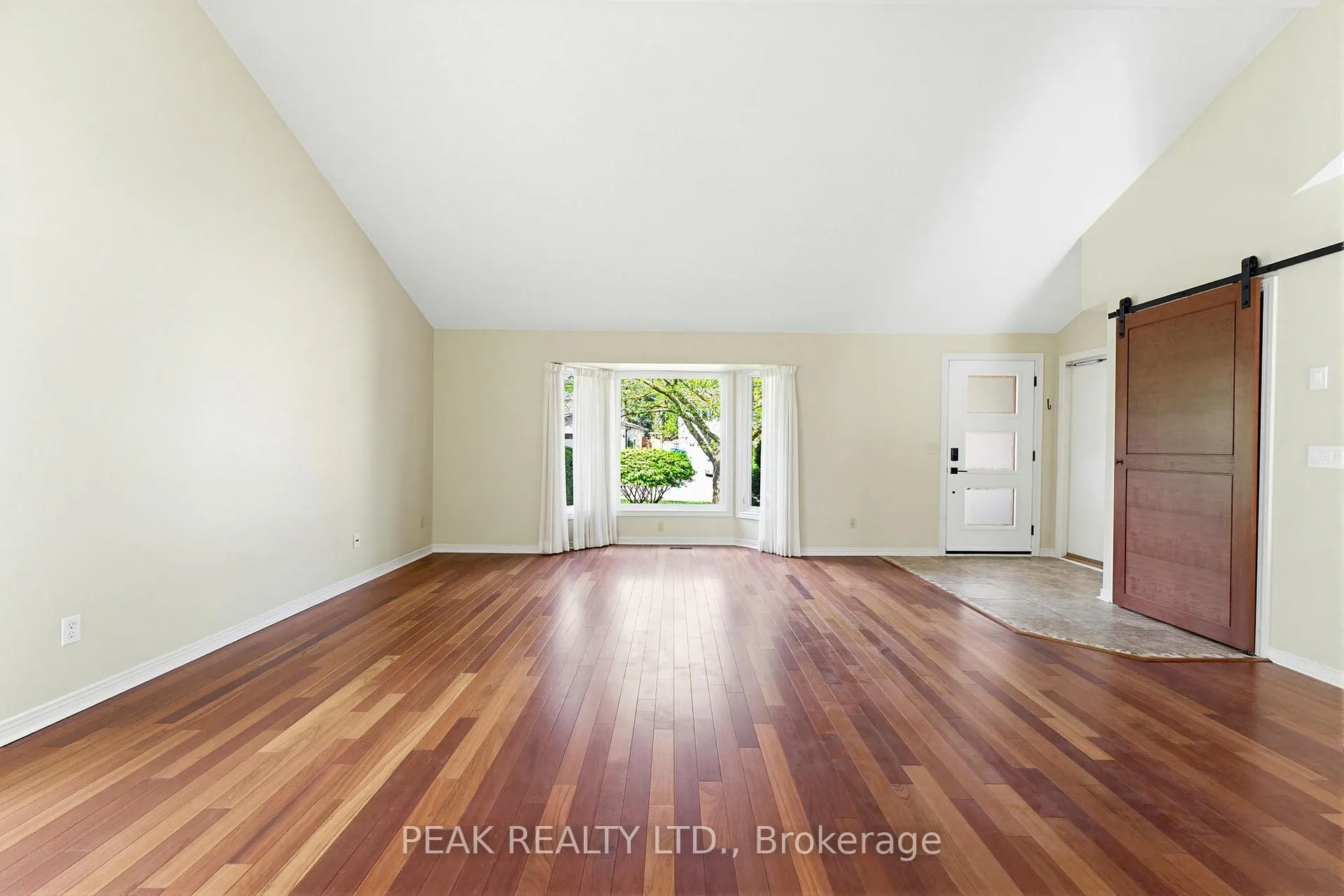 Photo 5 of 62 Kipling Avenue, Guelph, Willow West/Sugarbush/West Acres — HOMEH