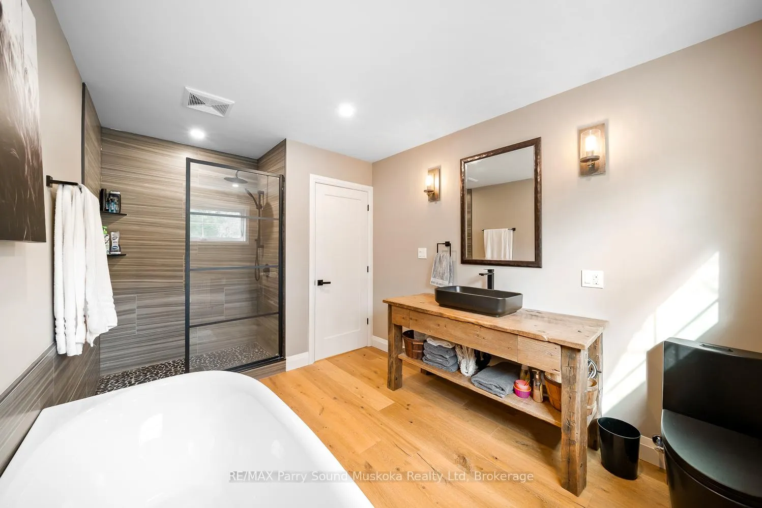 Photo 26 of 13 Labrash Lake Road, Whitestone — HOMEH