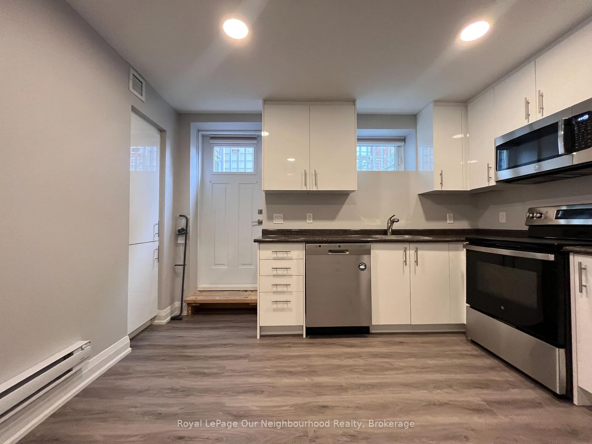 Photo 7 of Unit Lower, 146 Bartlett Avenue, Toronto, Dovercourt-Wallace Emerson-Junction — HOMEH