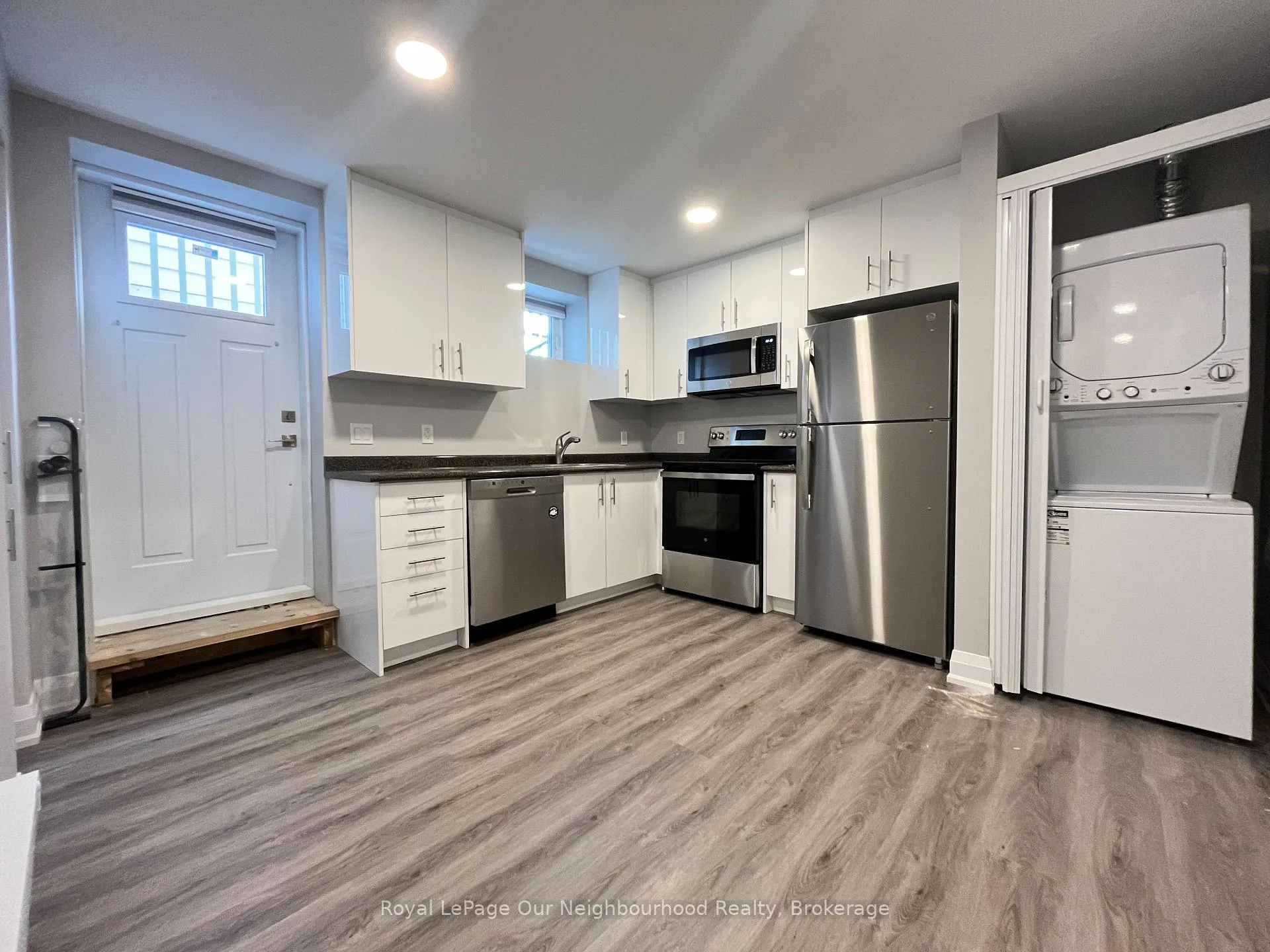 Photo 10 of Unit Lower, 146 Bartlett Avenue, Toronto, Dovercourt-Wallace Emerson-Junction — HOMEH