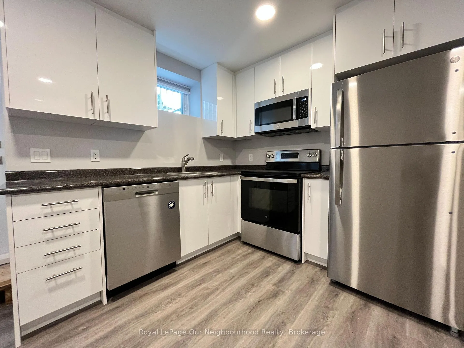 Photo 11 of Unit Lower, 146 Bartlett Avenue, Toronto, Dovercourt-Wallace Emerson-Junction — HOMEH