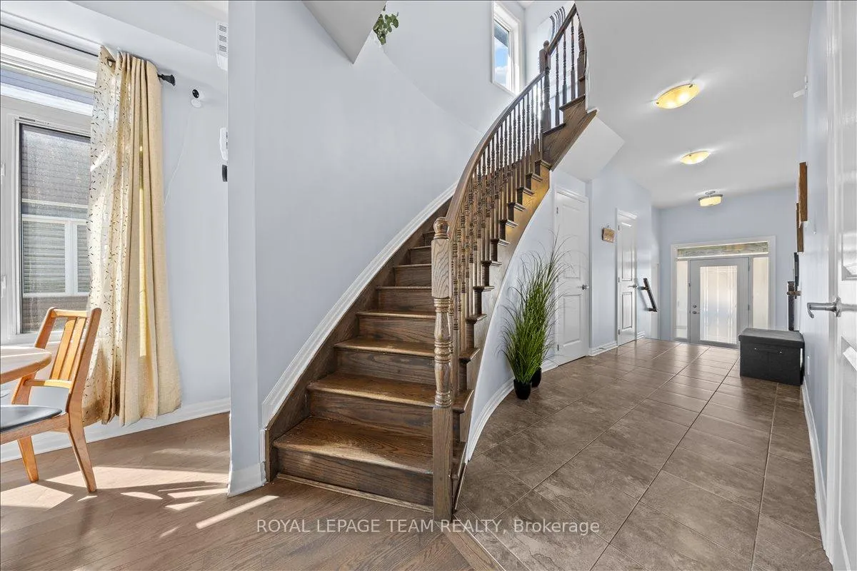 Photo 6 of 333 Tulum Crescent, Ottawa, Kanata - Emerald Meadows/Trailwest — HOMEH
