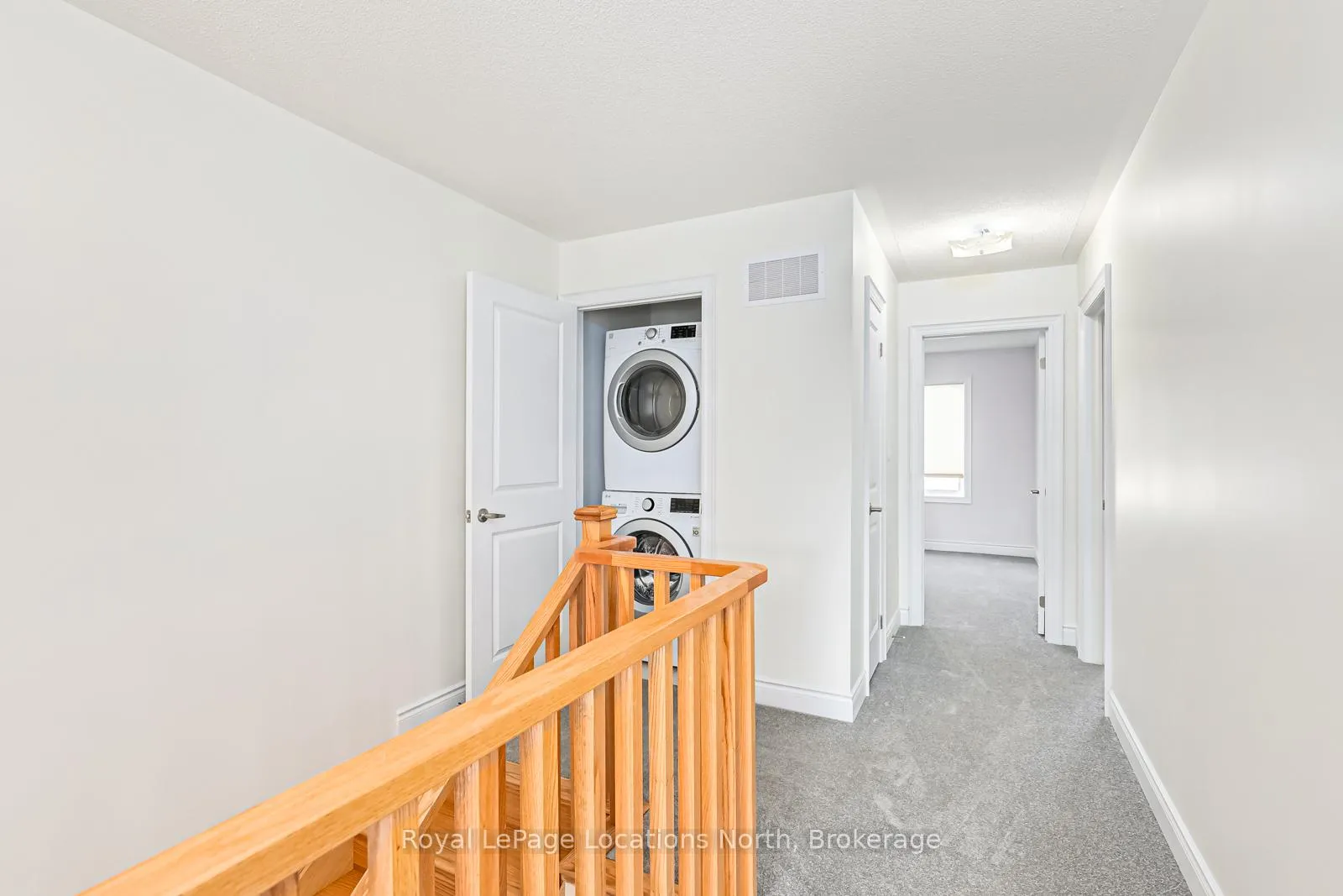 Photo 17 of 24 Lisa Street, Wasaga Beach — HOMEH