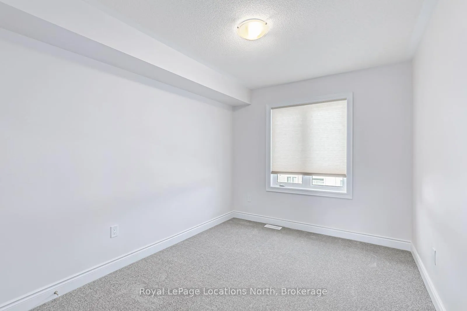 Photo 20 of 24 Lisa Street, Wasaga Beach — HOMEH