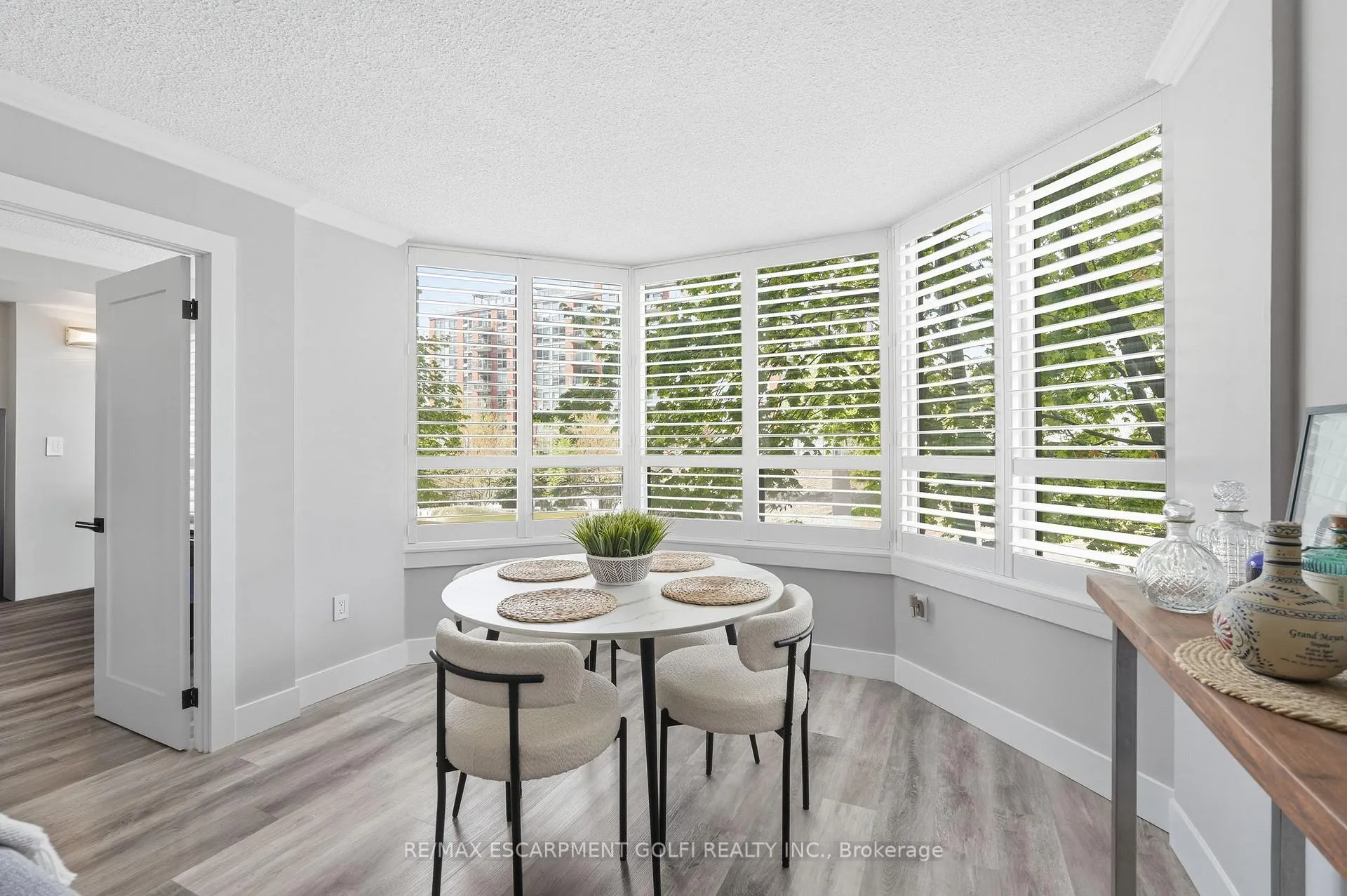 Photo 13 of Unit 208, 1270 Maple Crossing Boulevard, Burlington, Brant — HOMEH