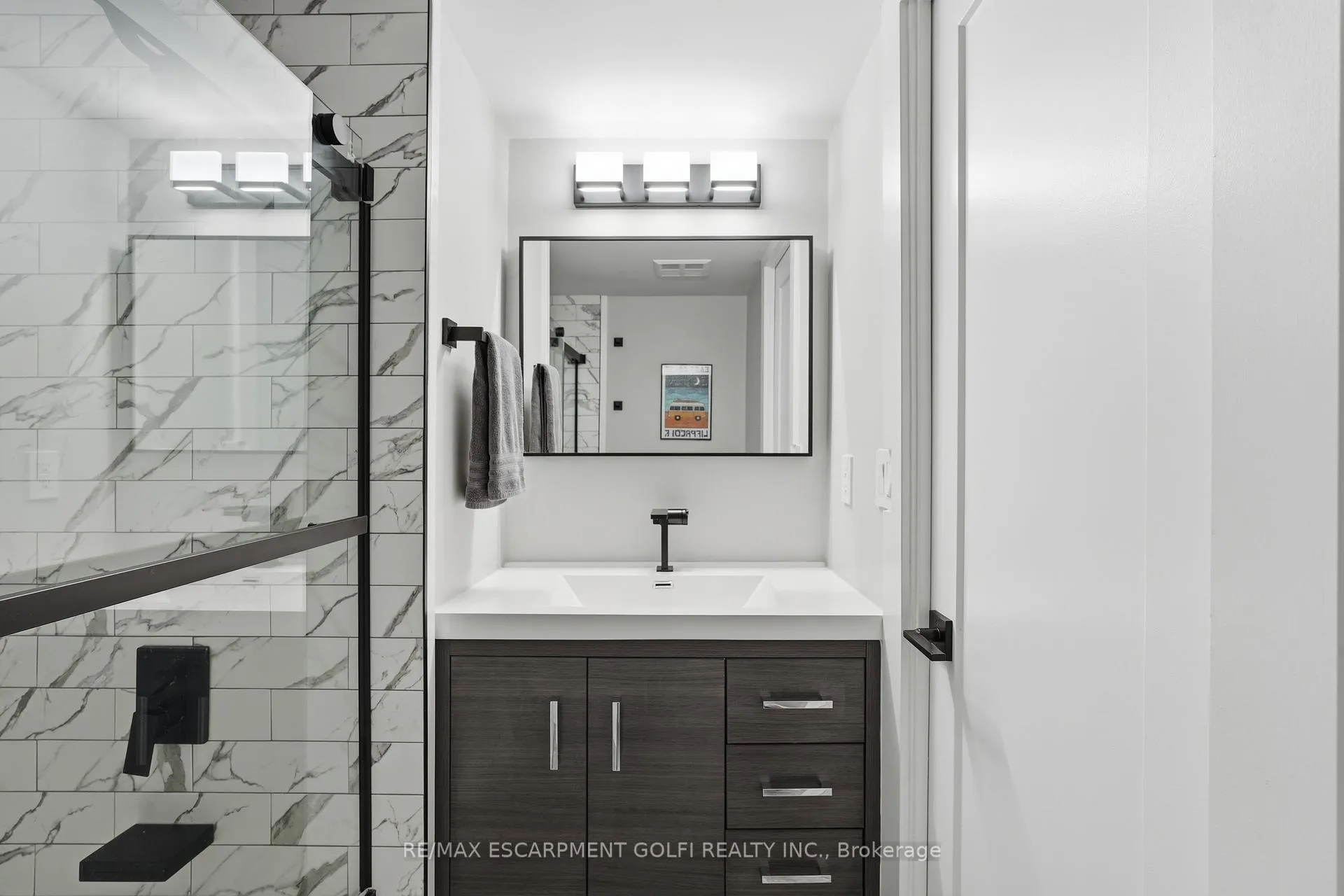 Photo 14 of Unit 208, 1270 Maple Crossing Boulevard, Burlington, Brant — HOMEH