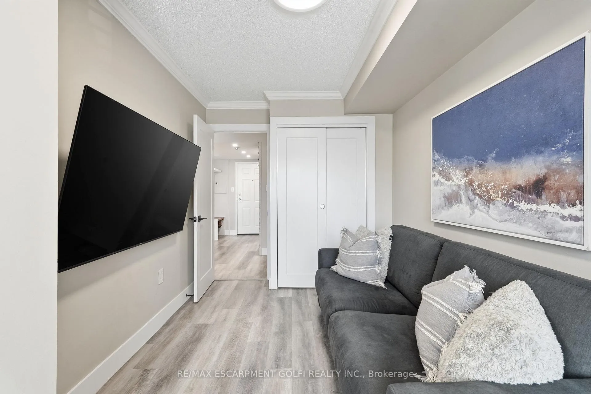 Photo 16 of Unit 208, 1270 Maple Crossing Boulevard, Burlington, Brant — HOMEH