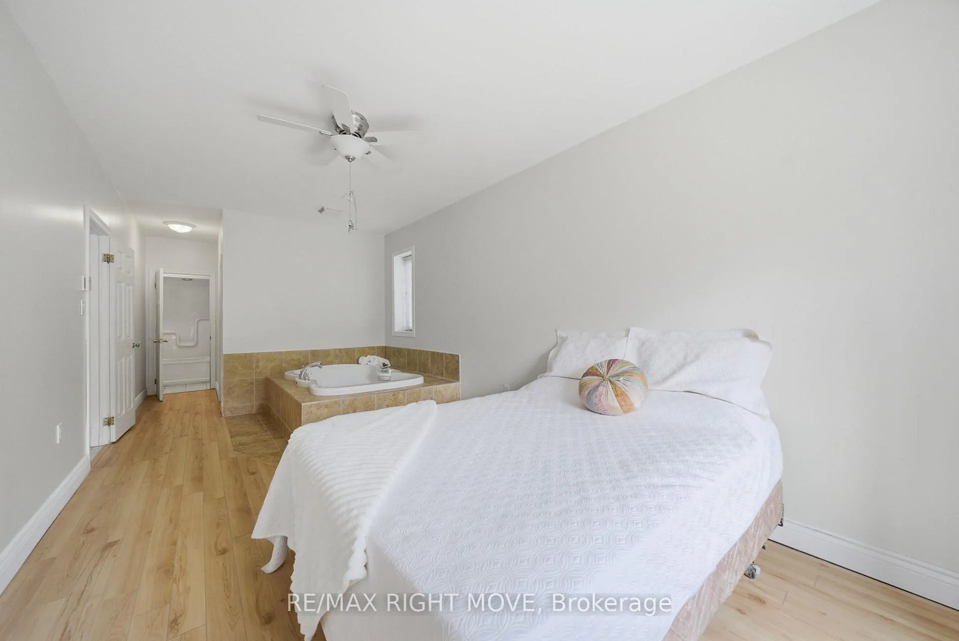 Photo 11 of 1174 15 Line N, Oro-Medonte, Rural Oro-Medonte — HOMEH