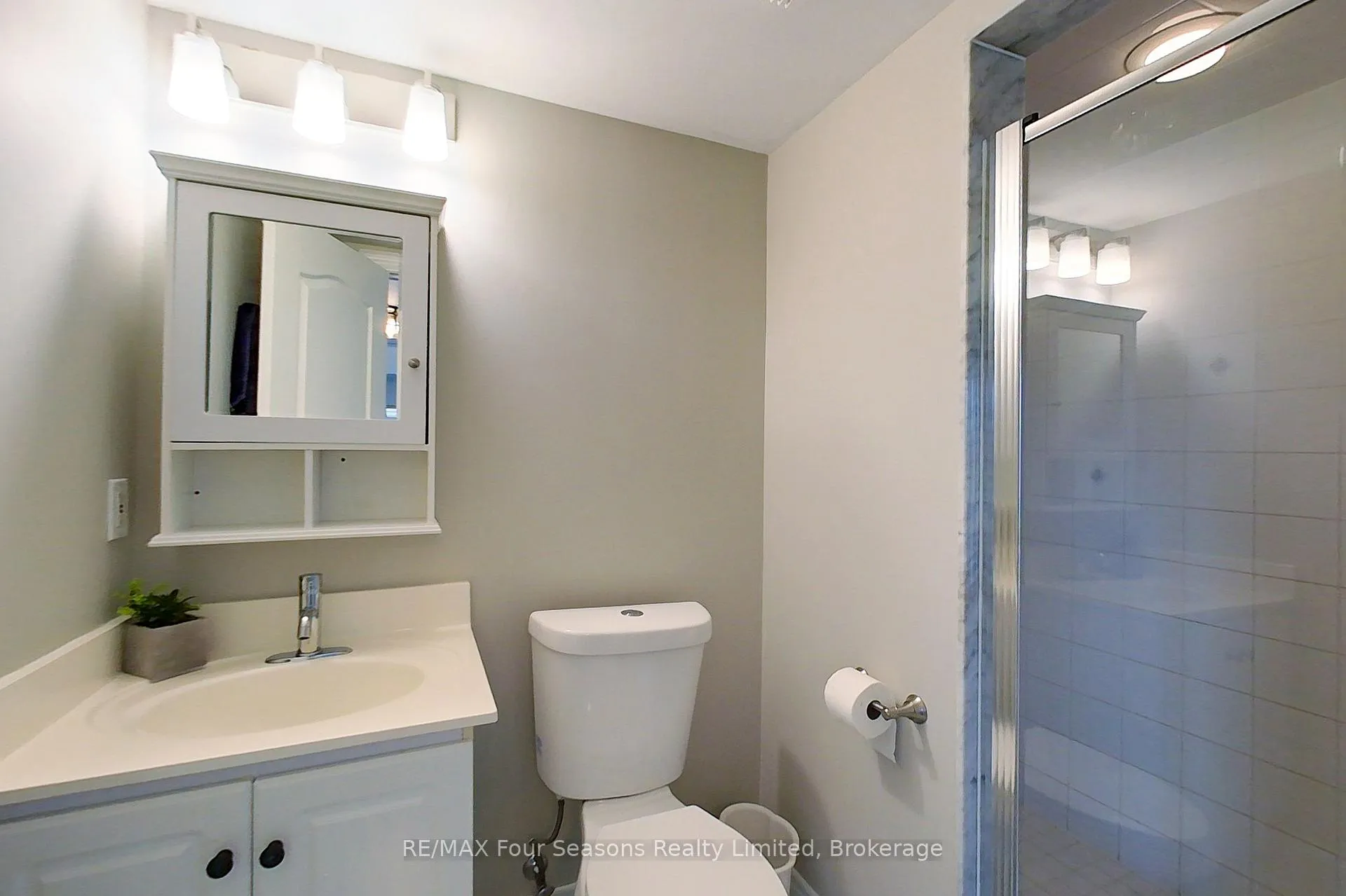 Photo 45 of 13 Cranberry Quay, Collingwood — HOMEH