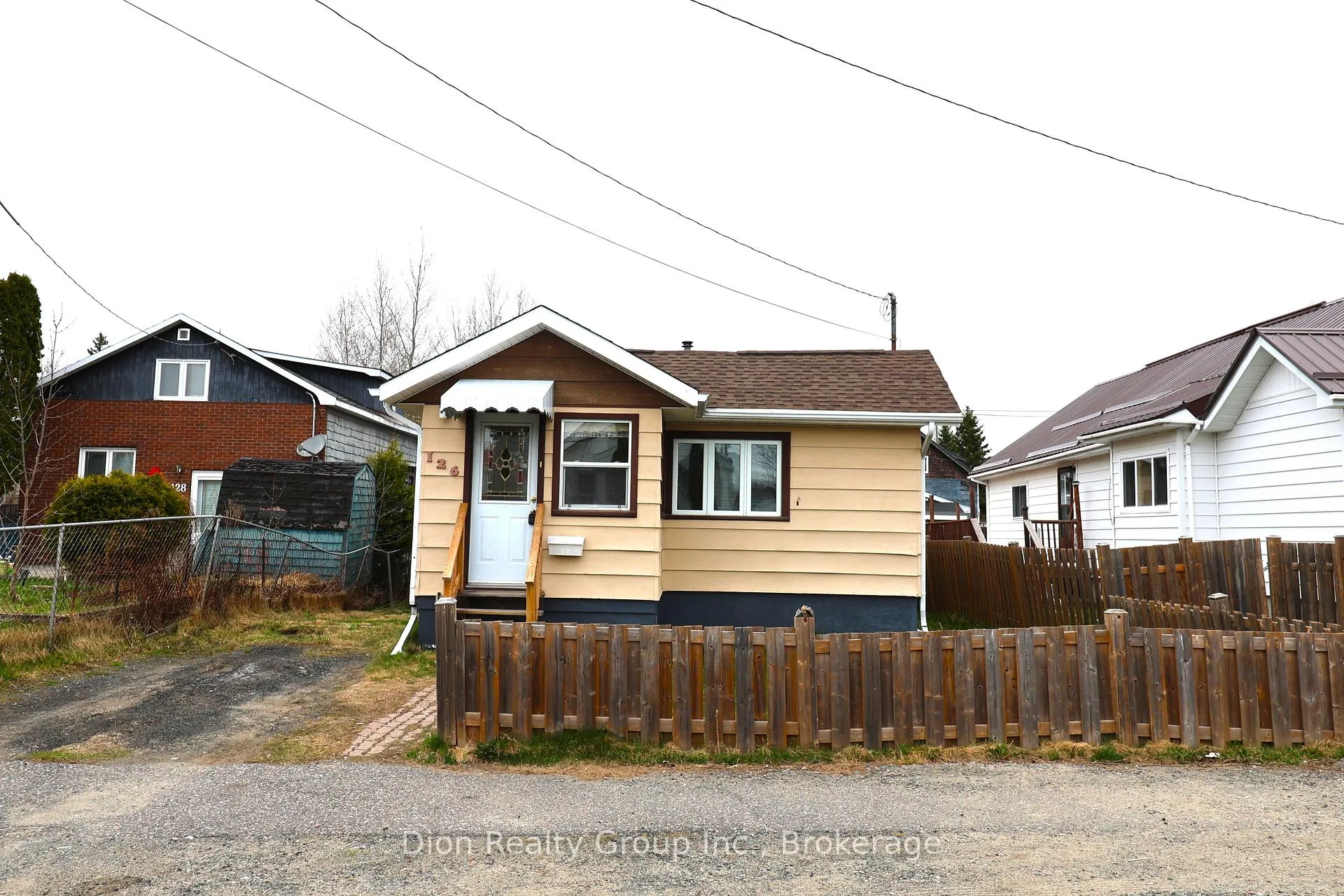Front of 126 Poplar Avenue