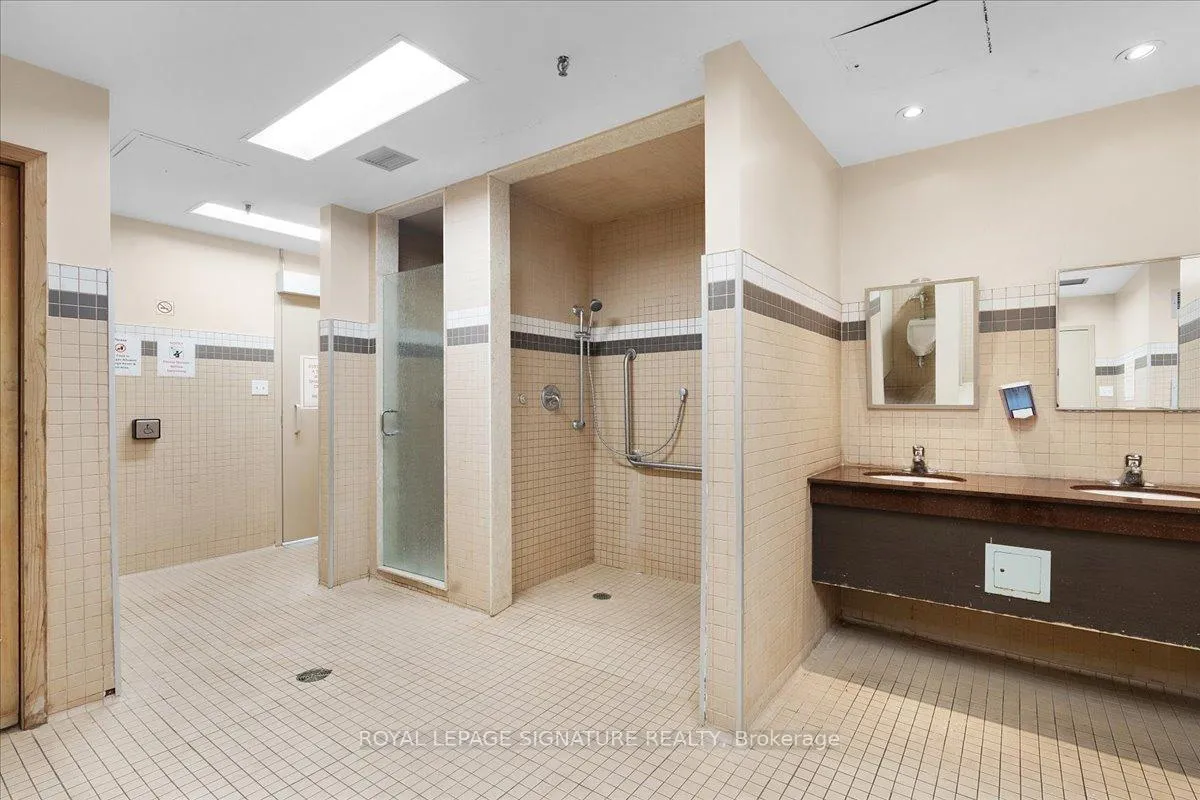 Photo 33 of Unit 1006, 5 Rowntree Road, Etobicoke, Mount Olive-Silverstone-Jamestown — HOMEH