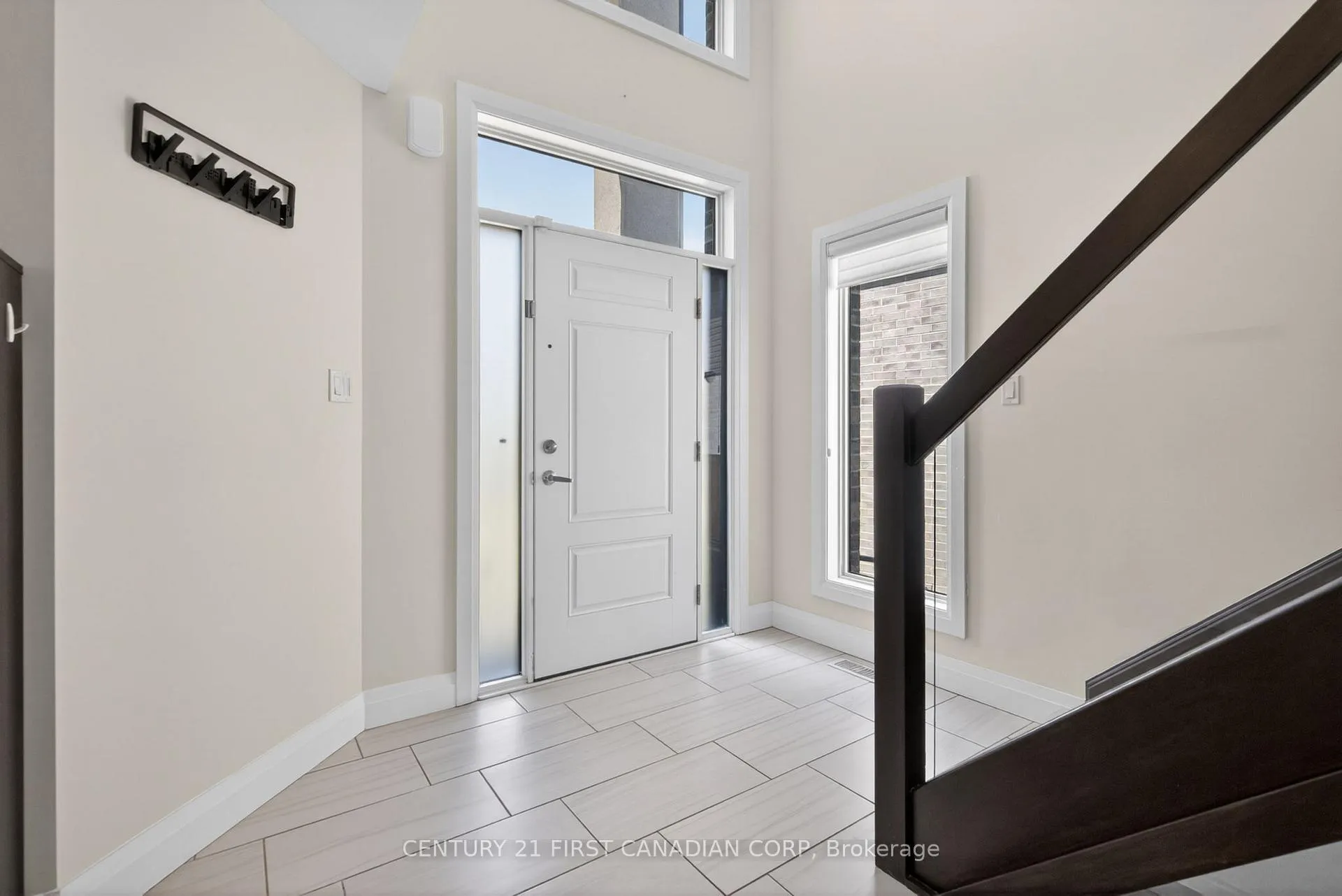 Photo 4 of 1322 Red Pine Crossing, London, North S — HOMEH