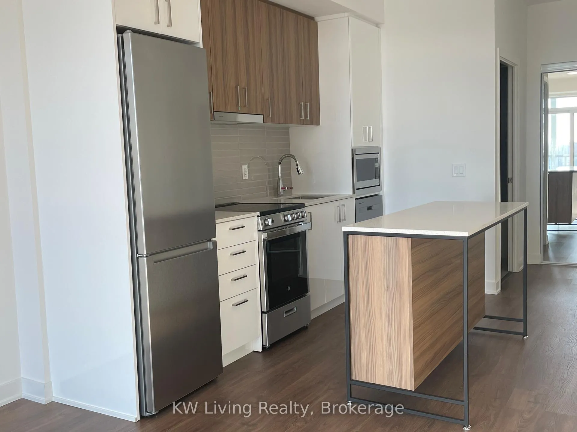 Photo 5 of Unit 2111A, 30 Upper Mall Way, Vaughan, Brownridge — HOMEH