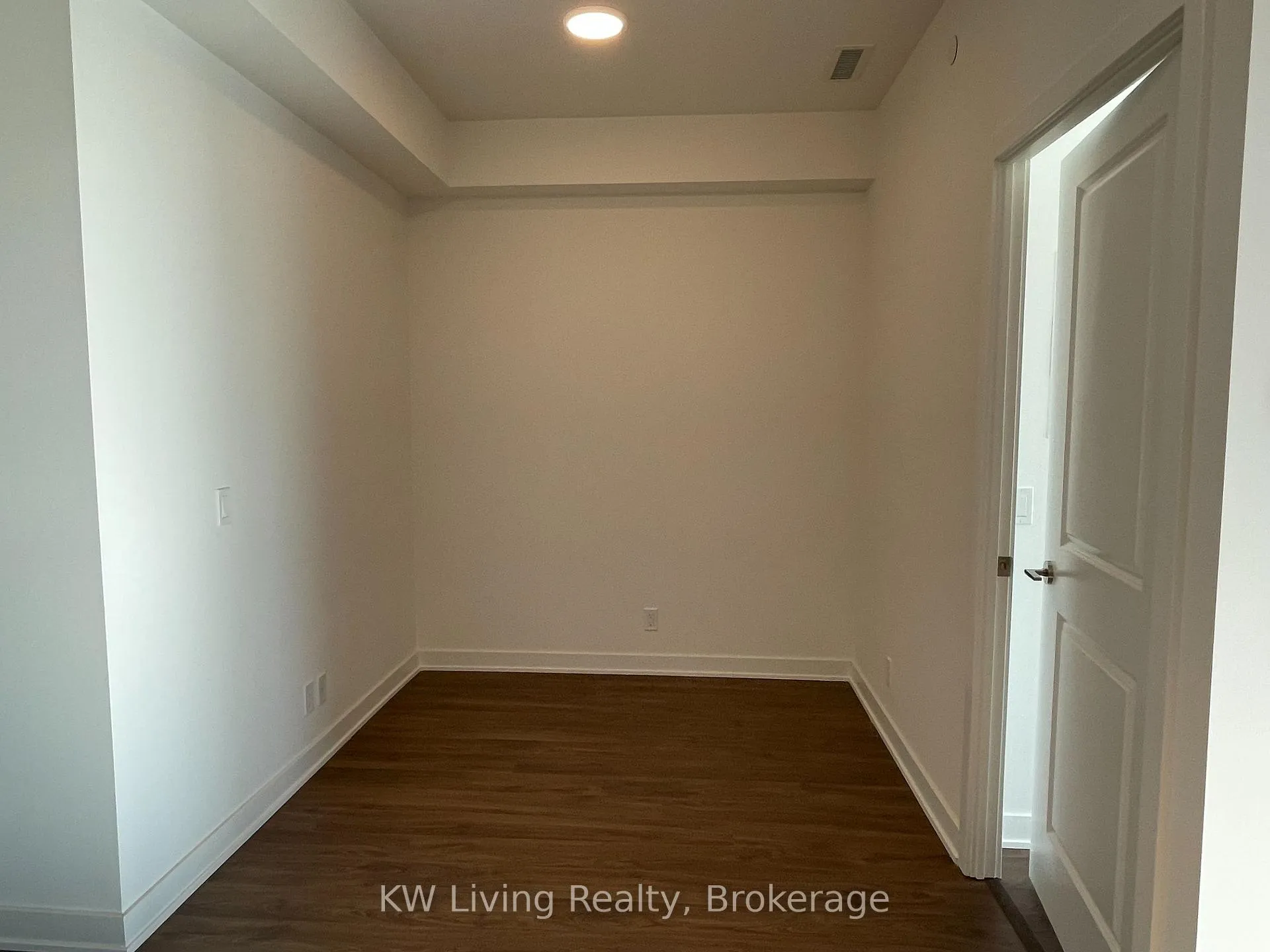 Photo 19 of Unit 2111A, 30 Upper Mall Way, Vaughan, Brownridge — HOMEH