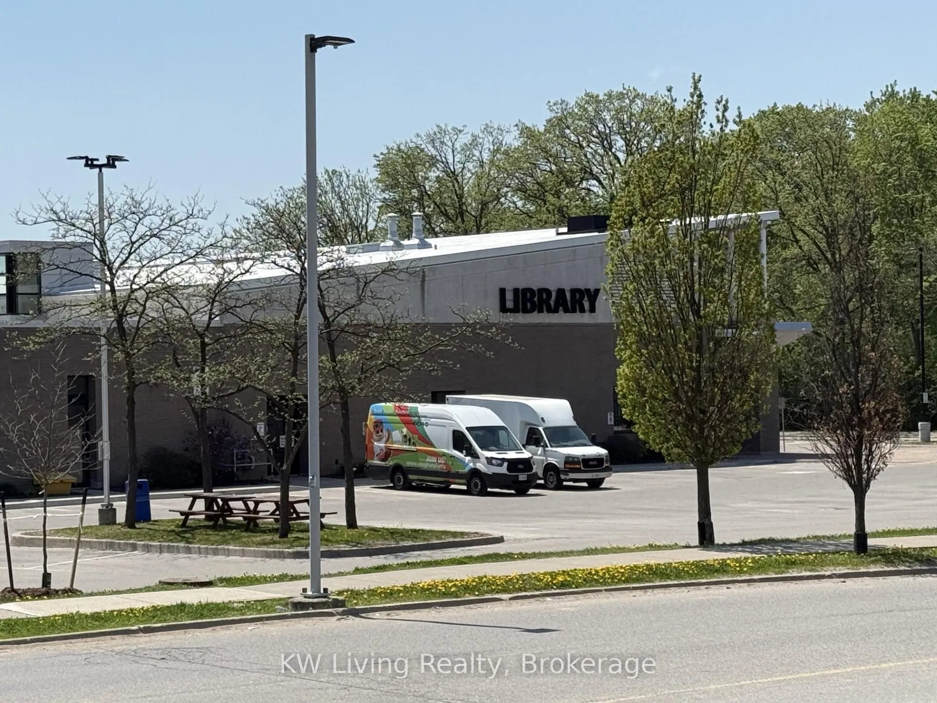 Photo 22 of Unit 2111A, 30 Upper Mall Way, Vaughan, Brownridge — HOMEH